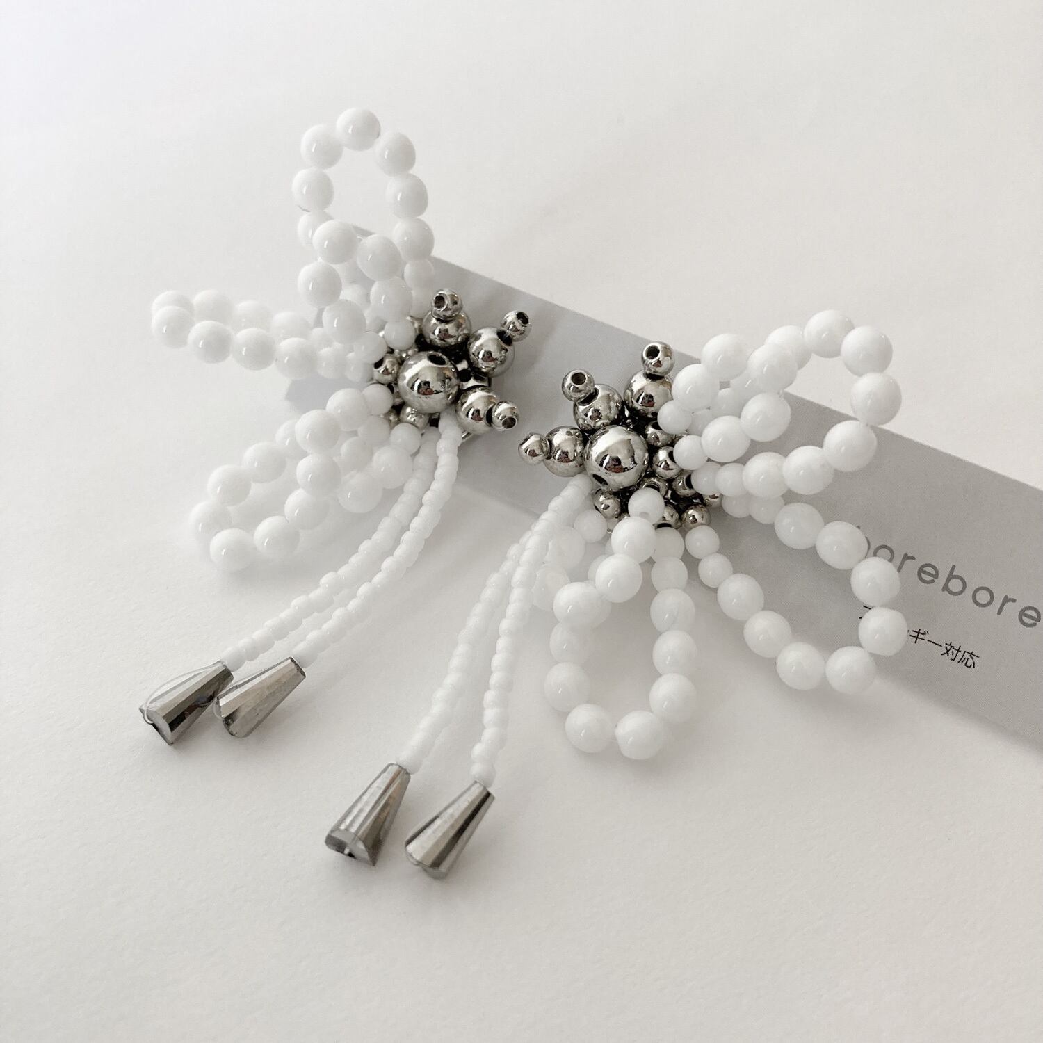 butterfly white (pierce / earring)