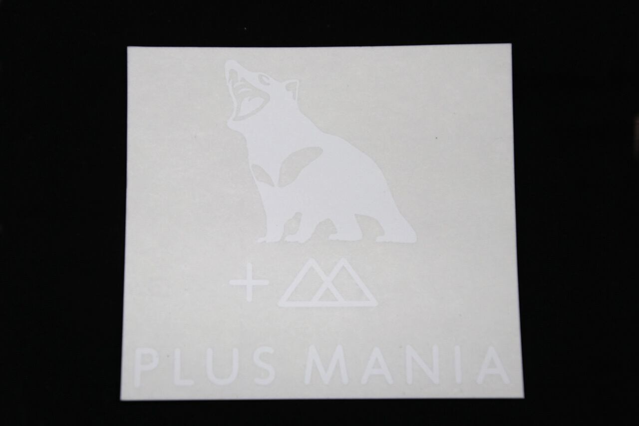 PLUS MANIAステッカー[大] | PLUS MANIA(プラスマニア)