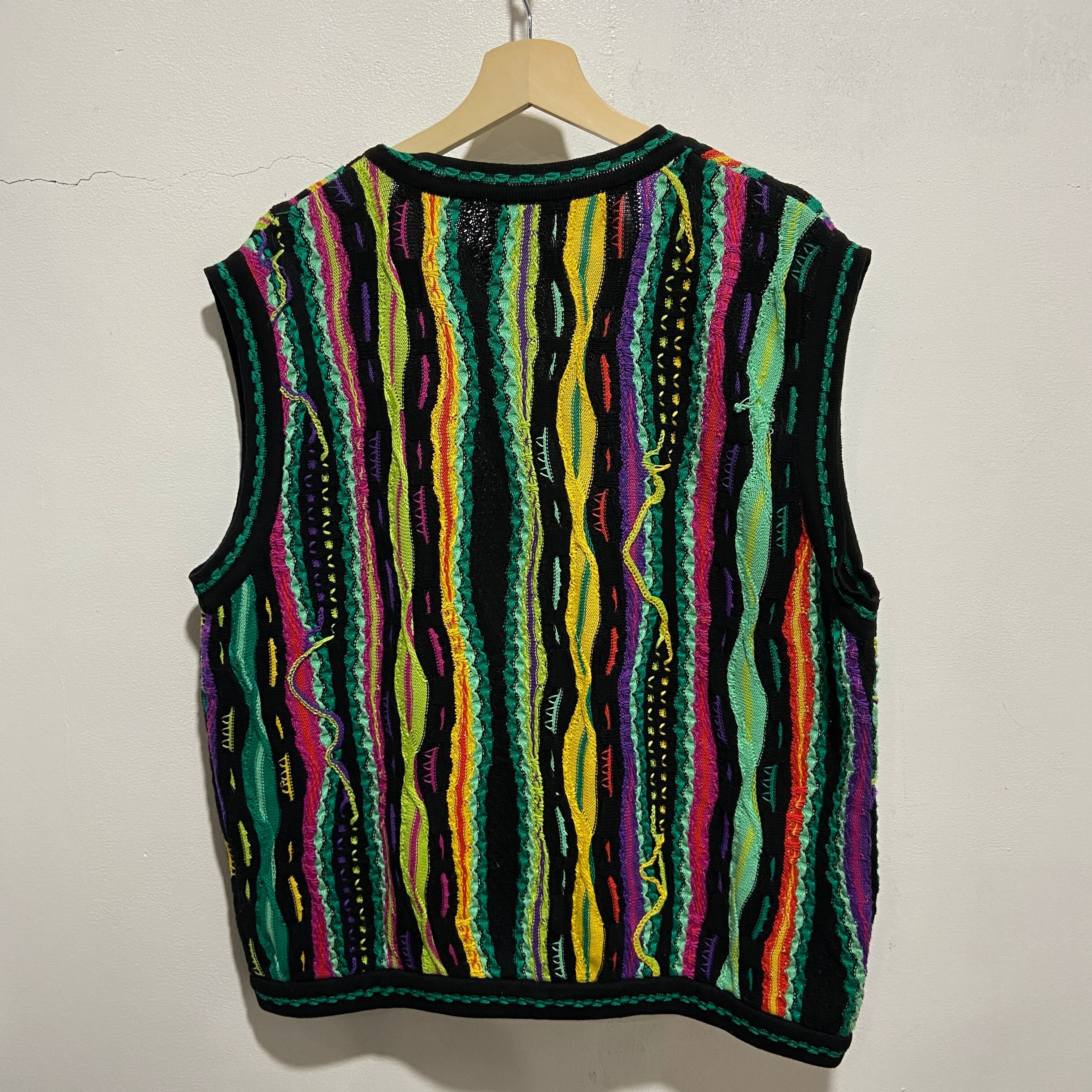 送料無料』COOGI クージー 3Dニットベスト L オーストラリア製 90s 