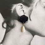 揺れるパールと六角モチーフ モダンなピアス／イヤリング｜サムネイル3