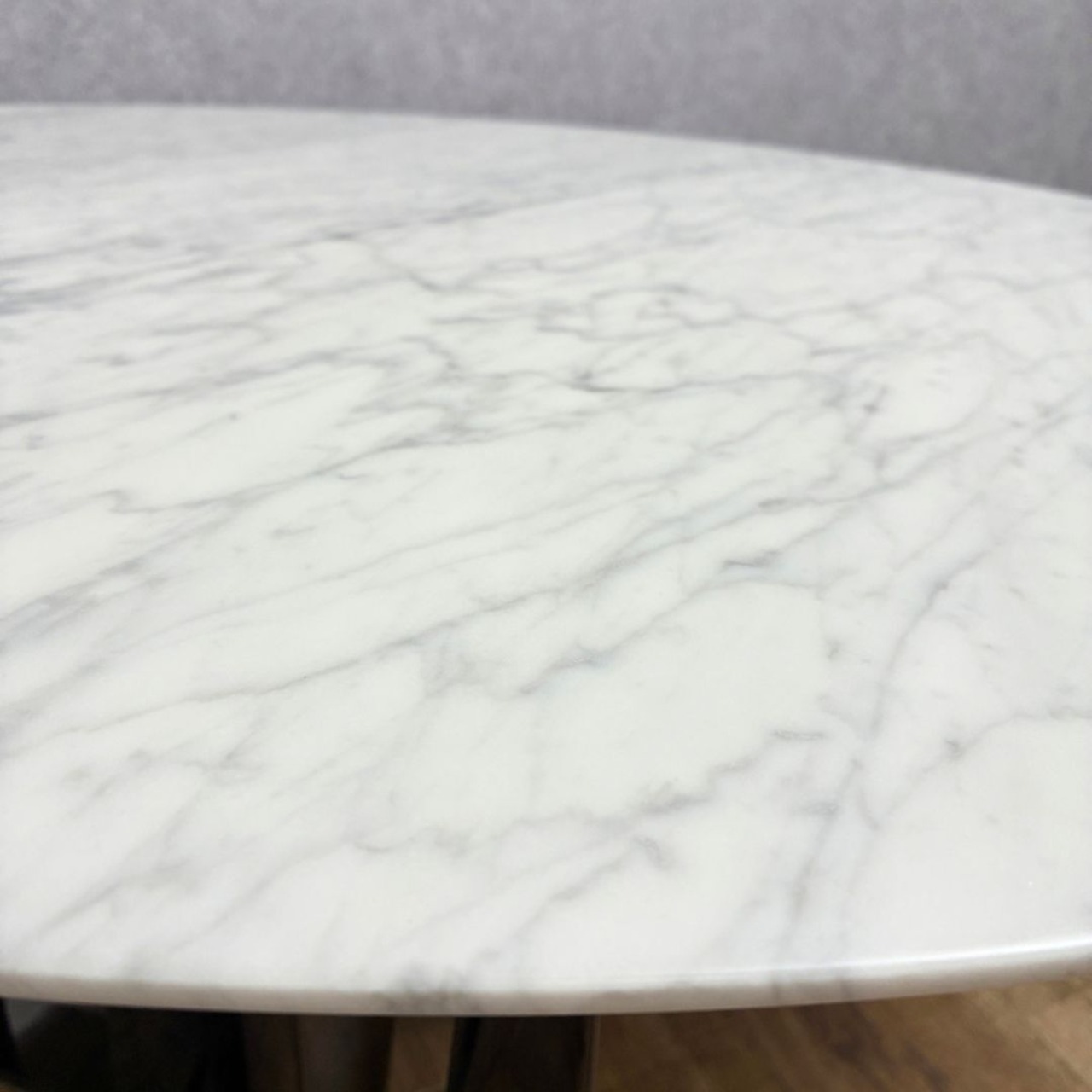 Cassina BOBOLI round low table 476-09 カッシーナ ボボリ ラウンドローテーブル センターテーブル 大理石 デザイナーズ家具 モダン【中古】【250サイズ】