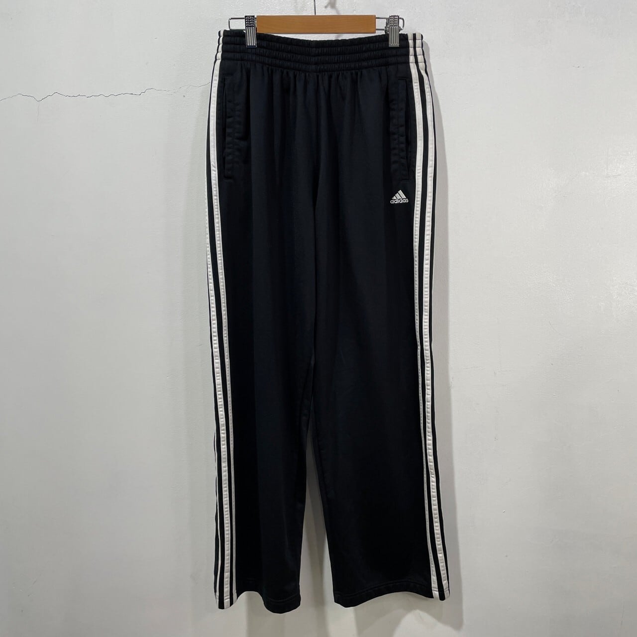 送料無料』adidas スナップボタンジャージパンツ トラックパンツ 黒 