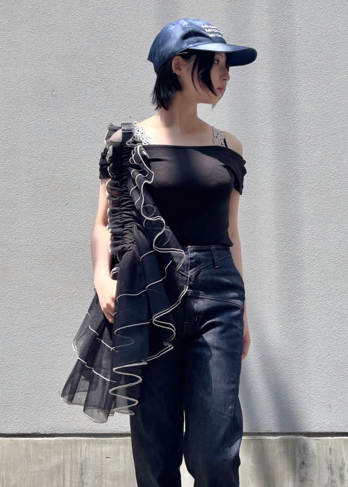 DŌRA TIER Maxi | Ruffled Hidden Bag - MELLOW BLACK | ORIENT MILLINERY