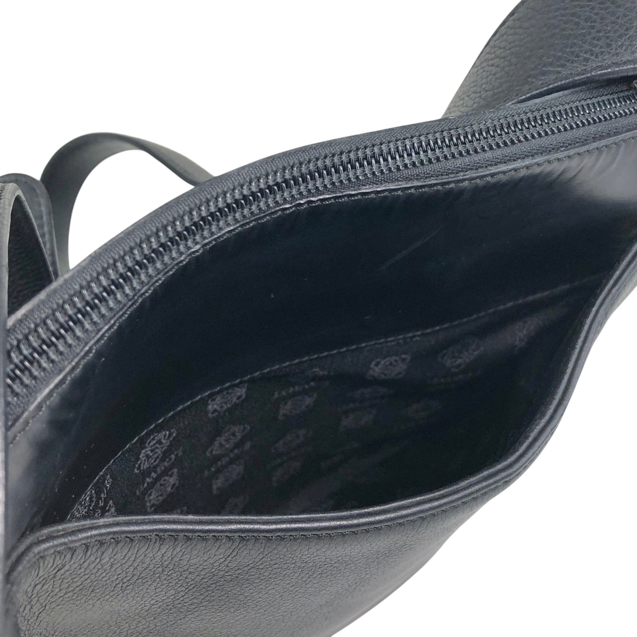 LOEWE ロエベ ショルダーバッグ ブラック アナグラム レザー ワン