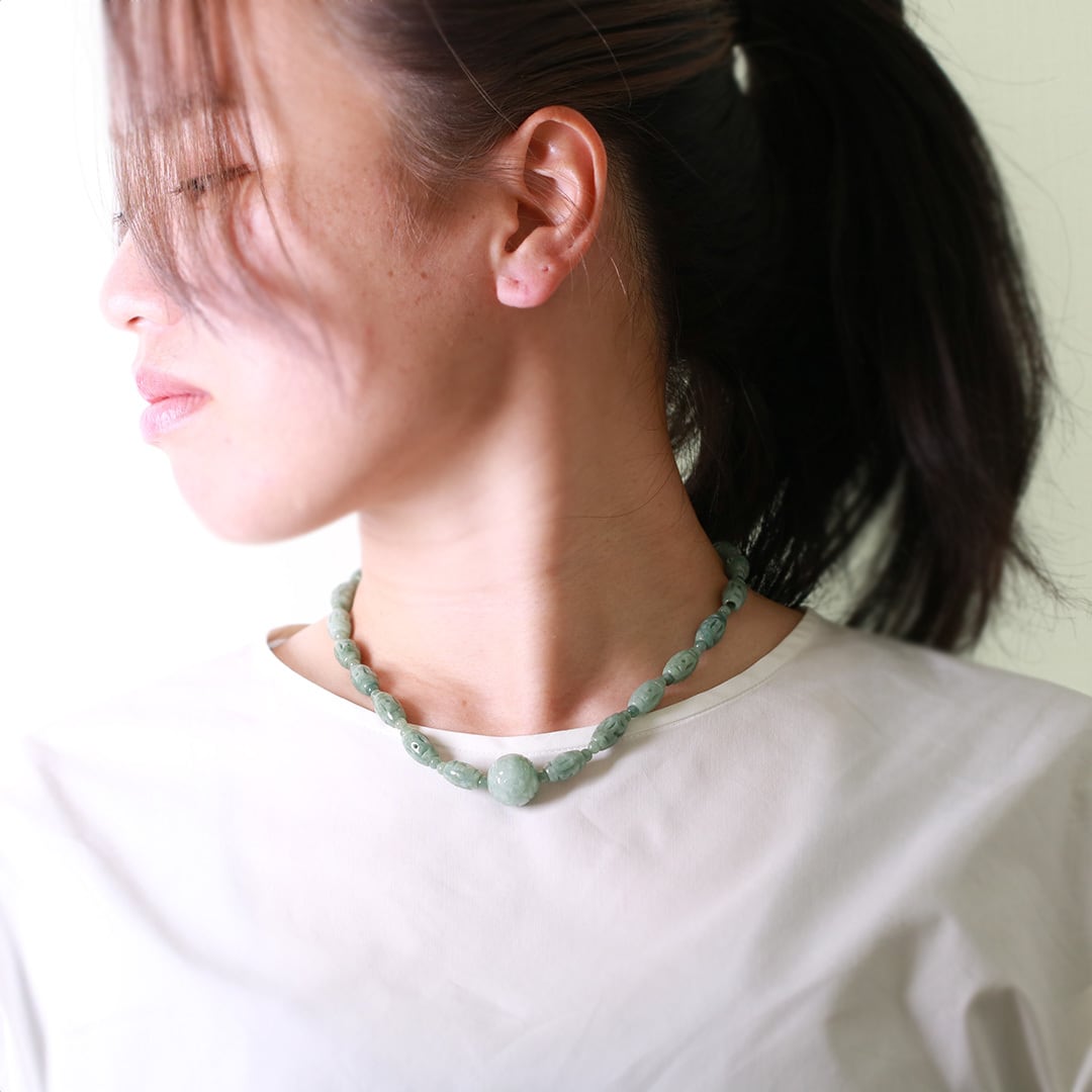 オンライン限定！若草色が可愛い アジアンテイストが可愛い！翡翠彫り