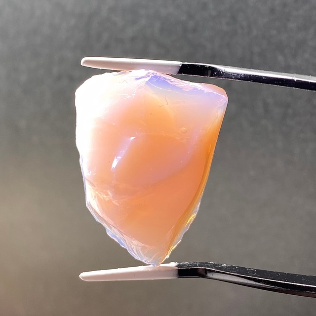 インドネシア産アンダラクリスタル原石 ピンクオパールC