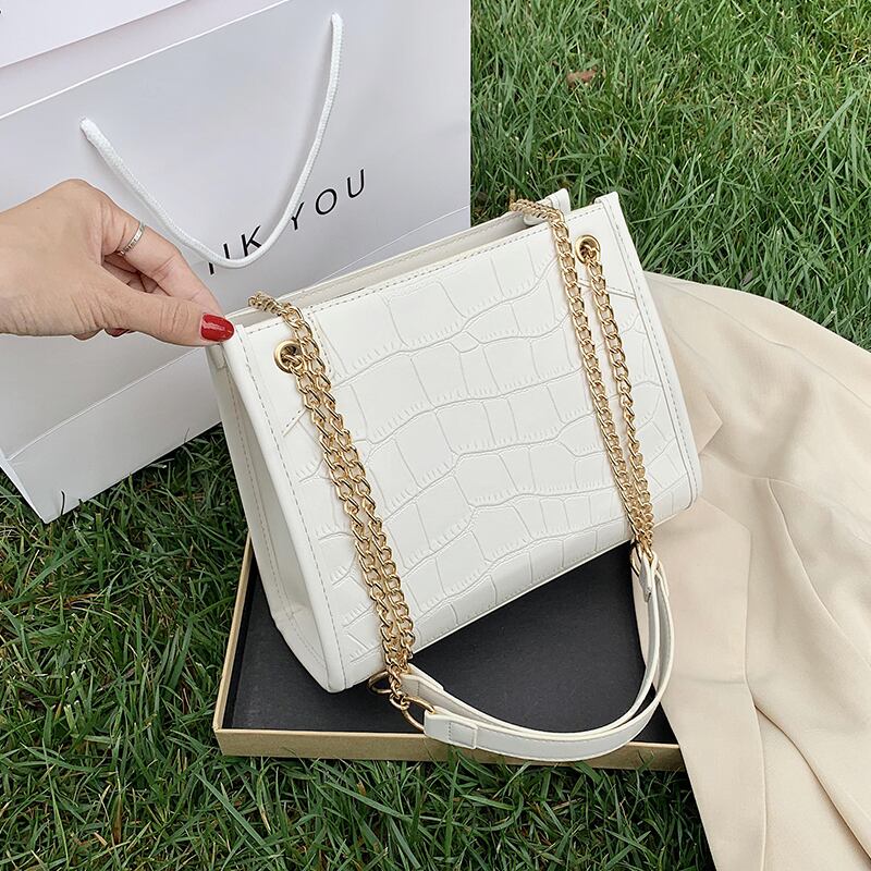 オールマッチシンプルレディースバッグ2020新トレンドファッション大容量ショルダーメッセンジャーバッグネットレッドワイルドスモールスクエアバッグ Tiancai_Wing_Bag3572860