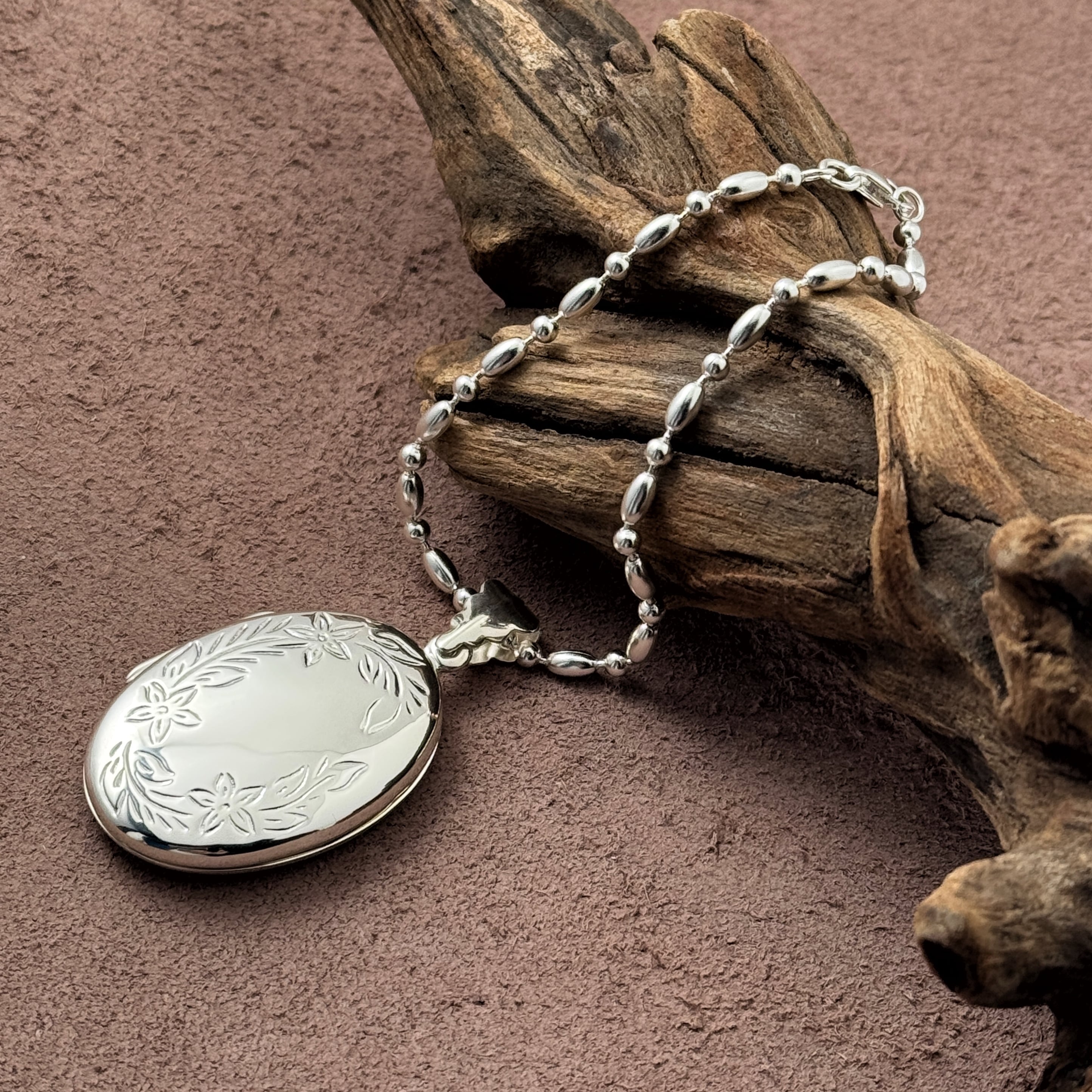 BIG フラワー オーバル ロケット ペンダント （チェーンオプション