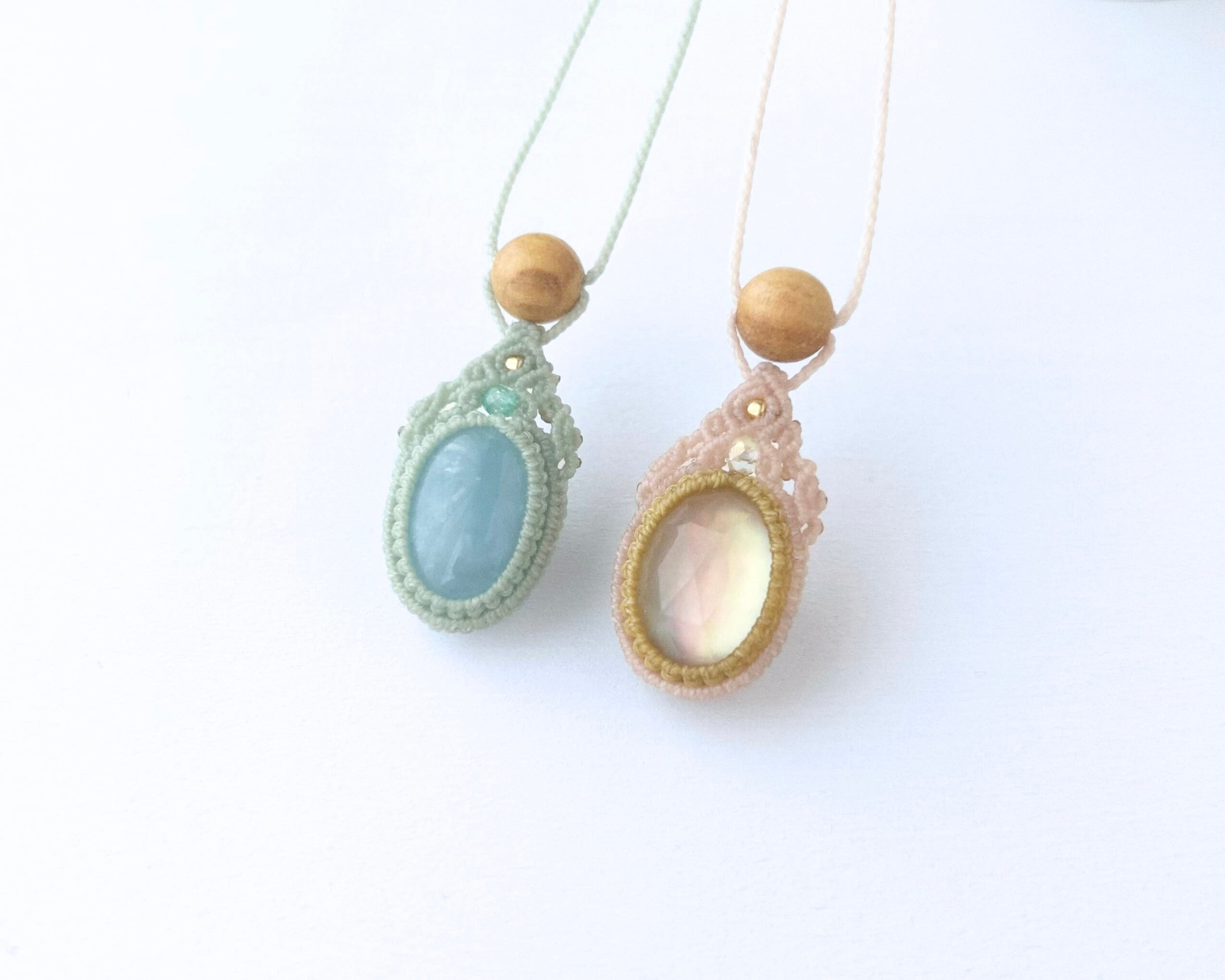 【オンライン限定】香木アロマネックレス(星結び)