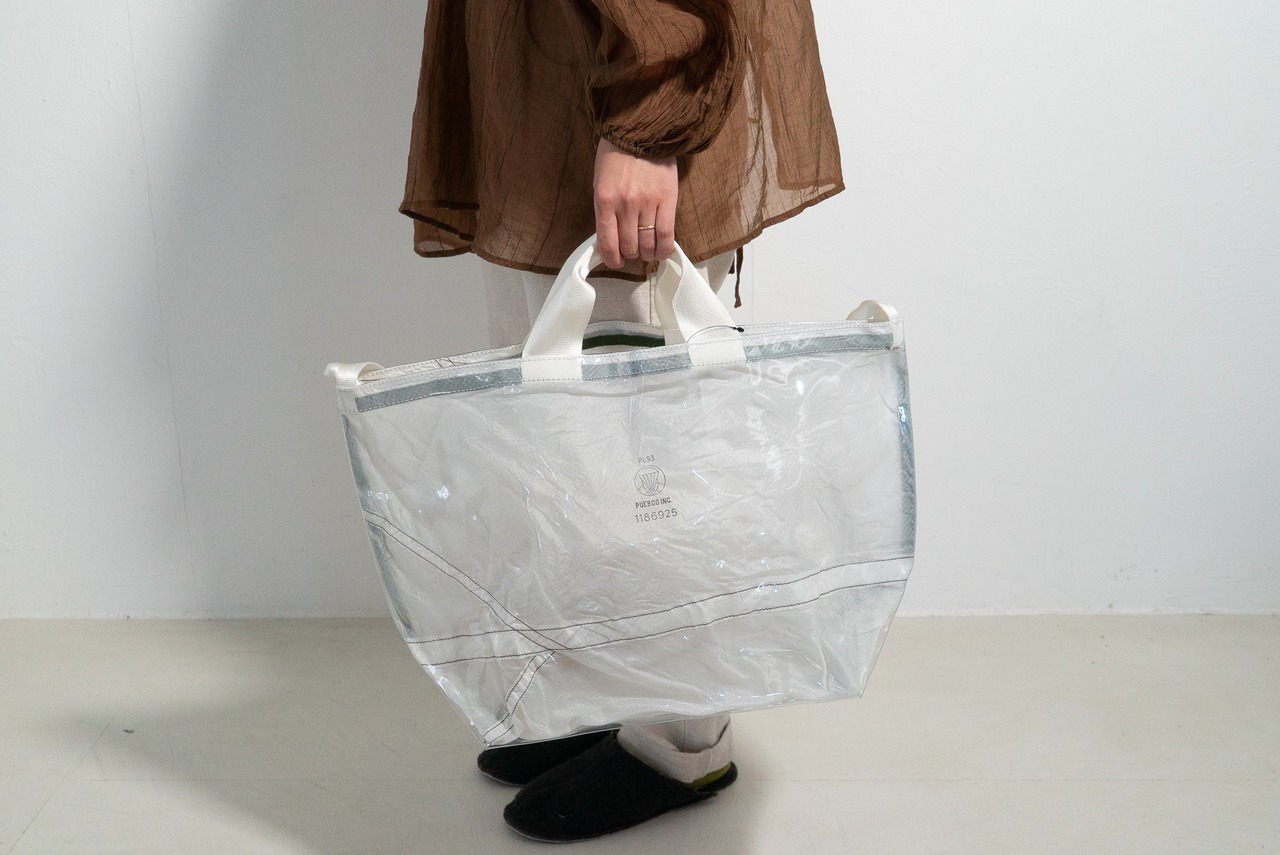 COVERED PARACHUTE SHOULDER BAG White/PUEBCO/プエブコ/パラシュートバッグ/バッグ