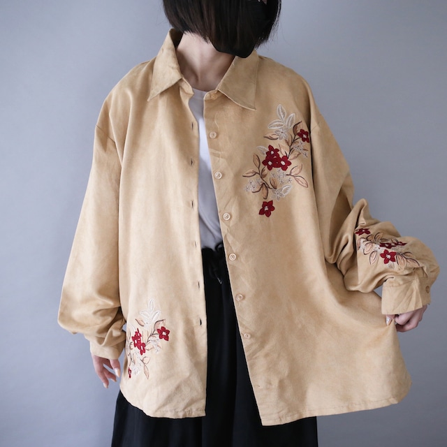 "刺繍×花" front and sleeve design loose silhouette fake suede shirt