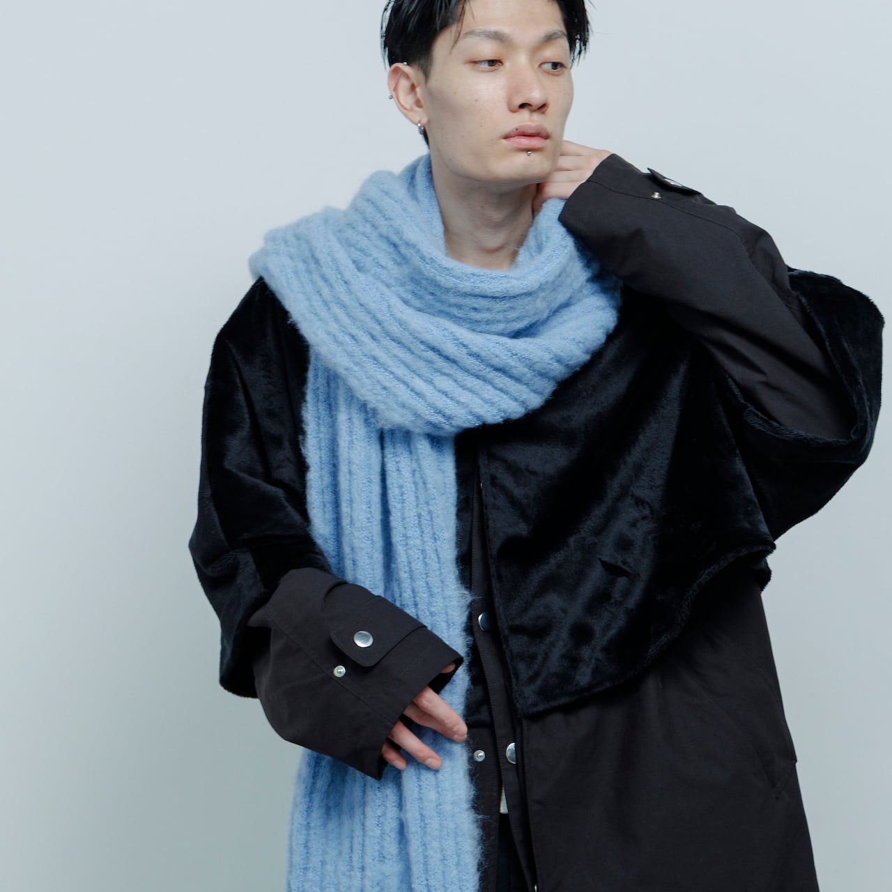 AO-83 long & volume mohair muffler / sky | akio