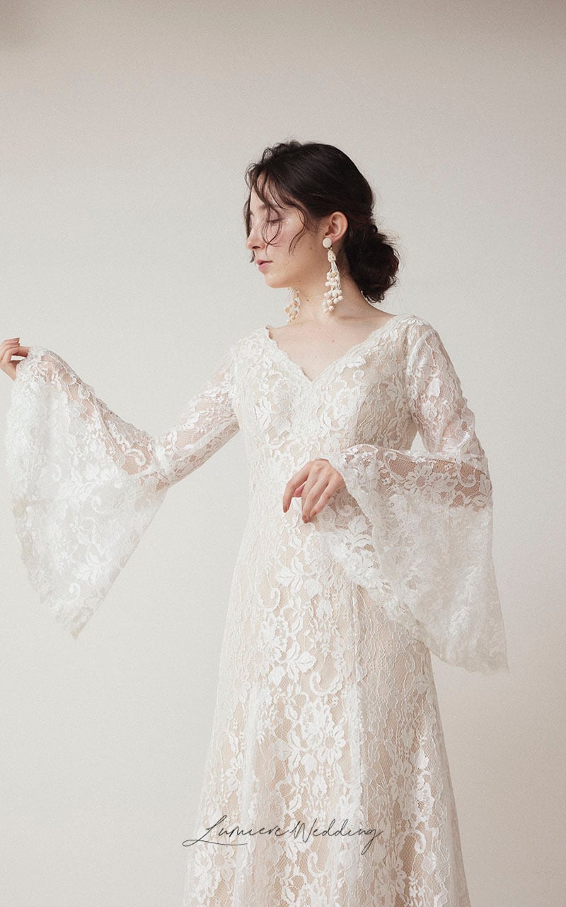 Bambina [E-2-bm] RENTAL PRICE | Lumiere Wedding Dress