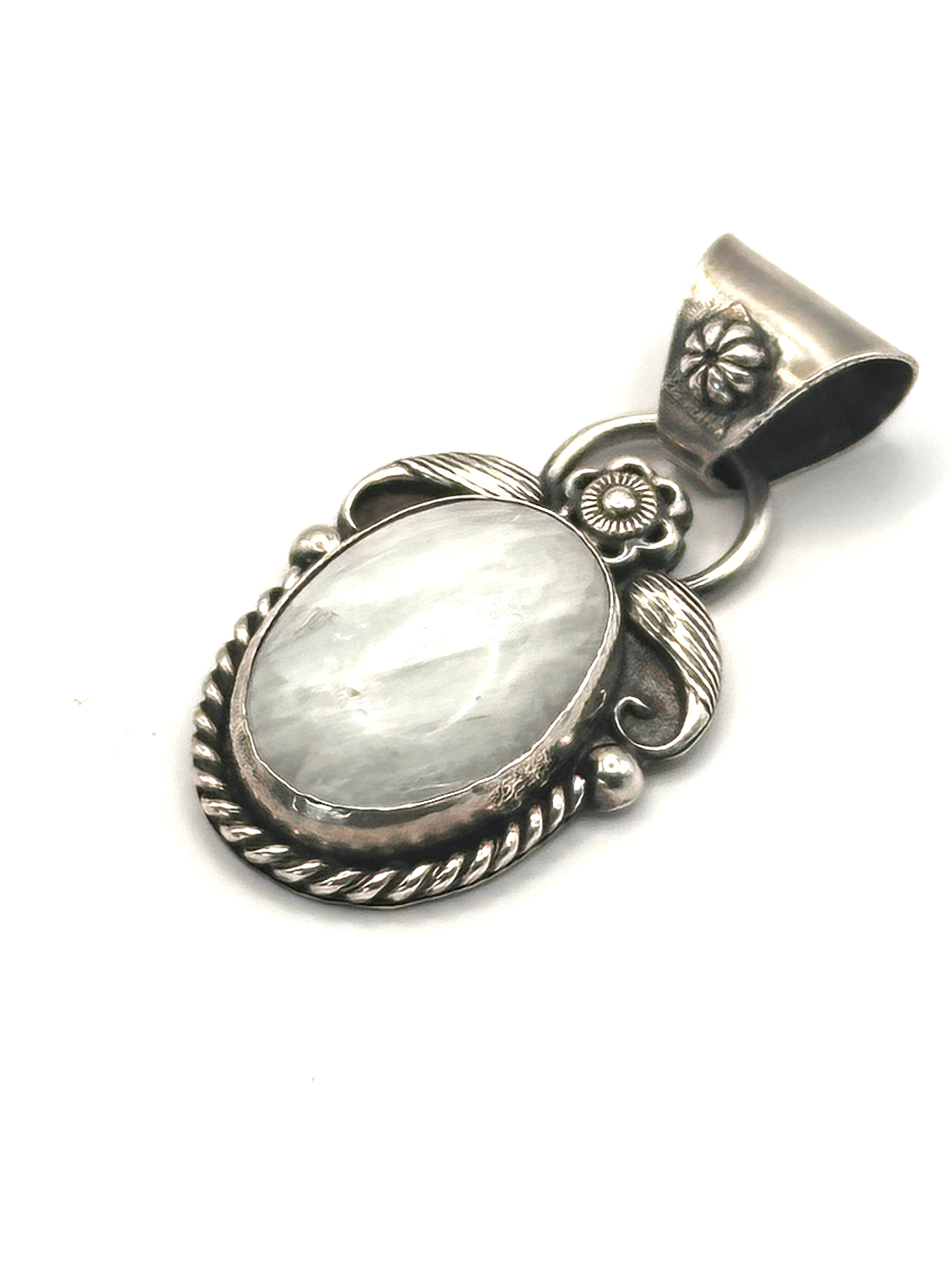 Ericka Nicolas Begay Navajo Pearl Shiney 3mm / 40cm | OLD HANNNA