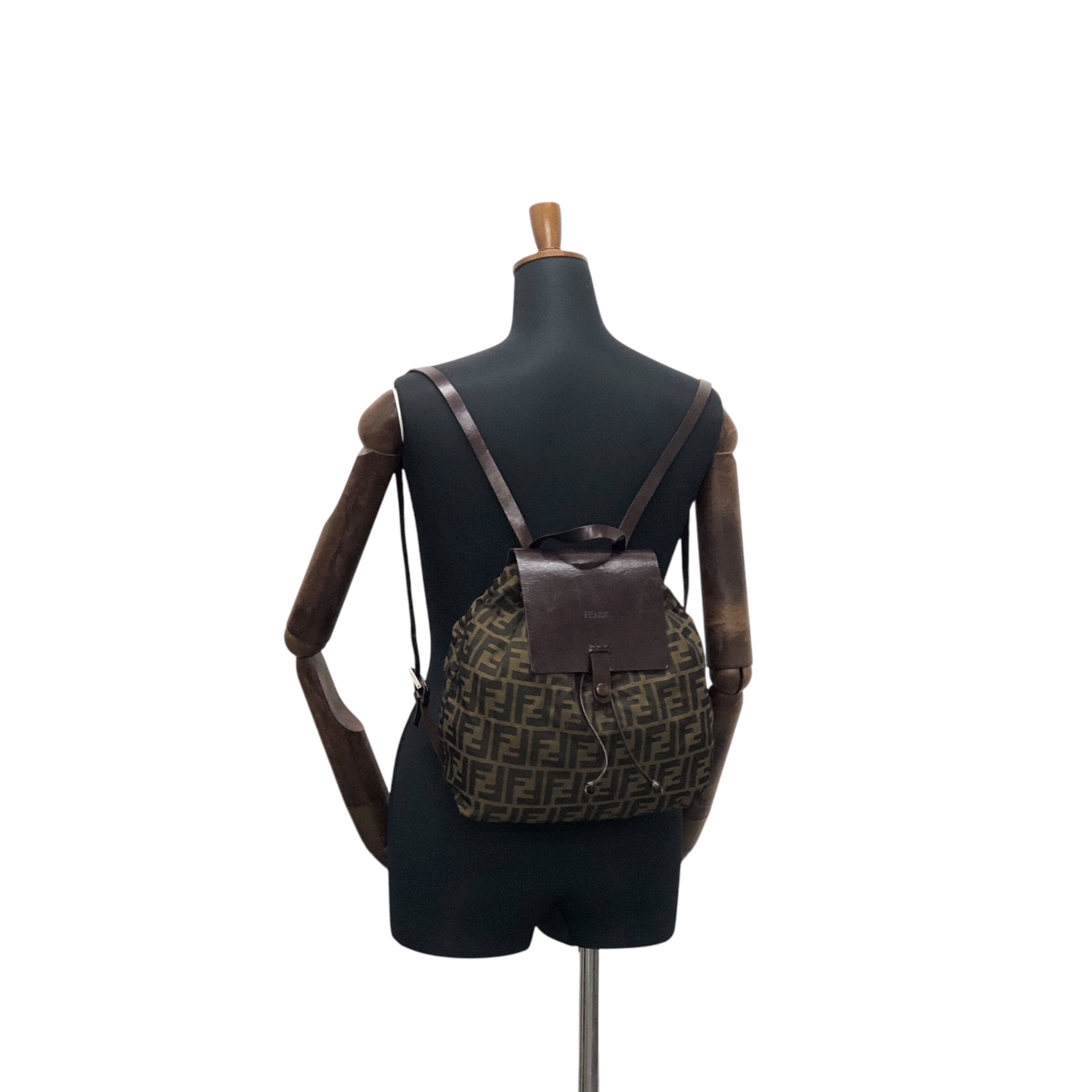 FENDI フェンディ ズッカ バックパック ブラウン ジャガード FENDI フェンディ ズッカ バックパック ブラウン ジャガード