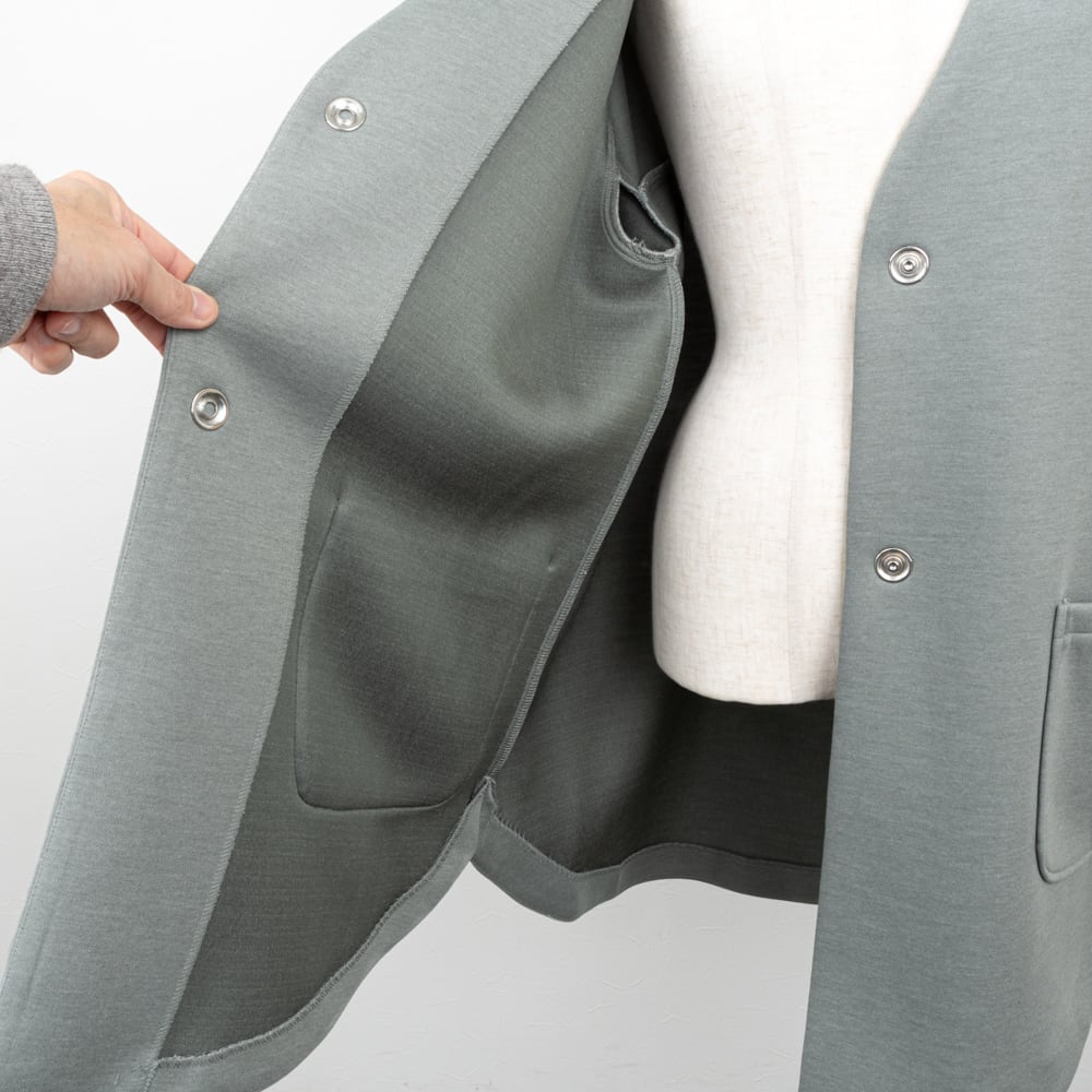 QTUME／クチューム】ダンボールラウンドヘムミドルコート（グレー