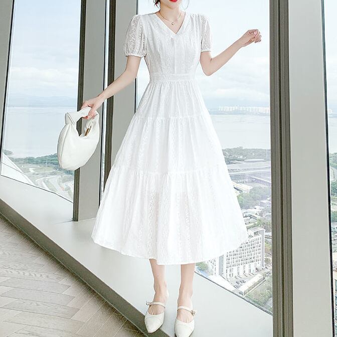 ワンピース レディース フレアワンピース ティアード 総レース ロング丈 半袖 Vネック レース フリル Aライン かわいい 大人可愛い 大人 こなれ感 ラフ フェミニン お洒落 ラブリー キュート ガーリー ルーズ リラックス ナチュラル ラグジュアリー ロマンチック 抜け感 華やか 存在感 無地 お泊まり 休日 旅行 ゆったり ゆる 春 夏 10代 20代 30代 韓国 韓国系 体型カバー 楽ちん ギフト プレゼント お揃い ホワイト S M L XL 送料無料