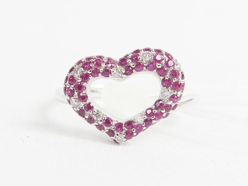 【完売しました】ハートデザイン ルビーダイヤモンドリング 750 WG