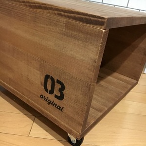 【オリジナル家具】03 場所移動自由！移動できるサイドテーブル