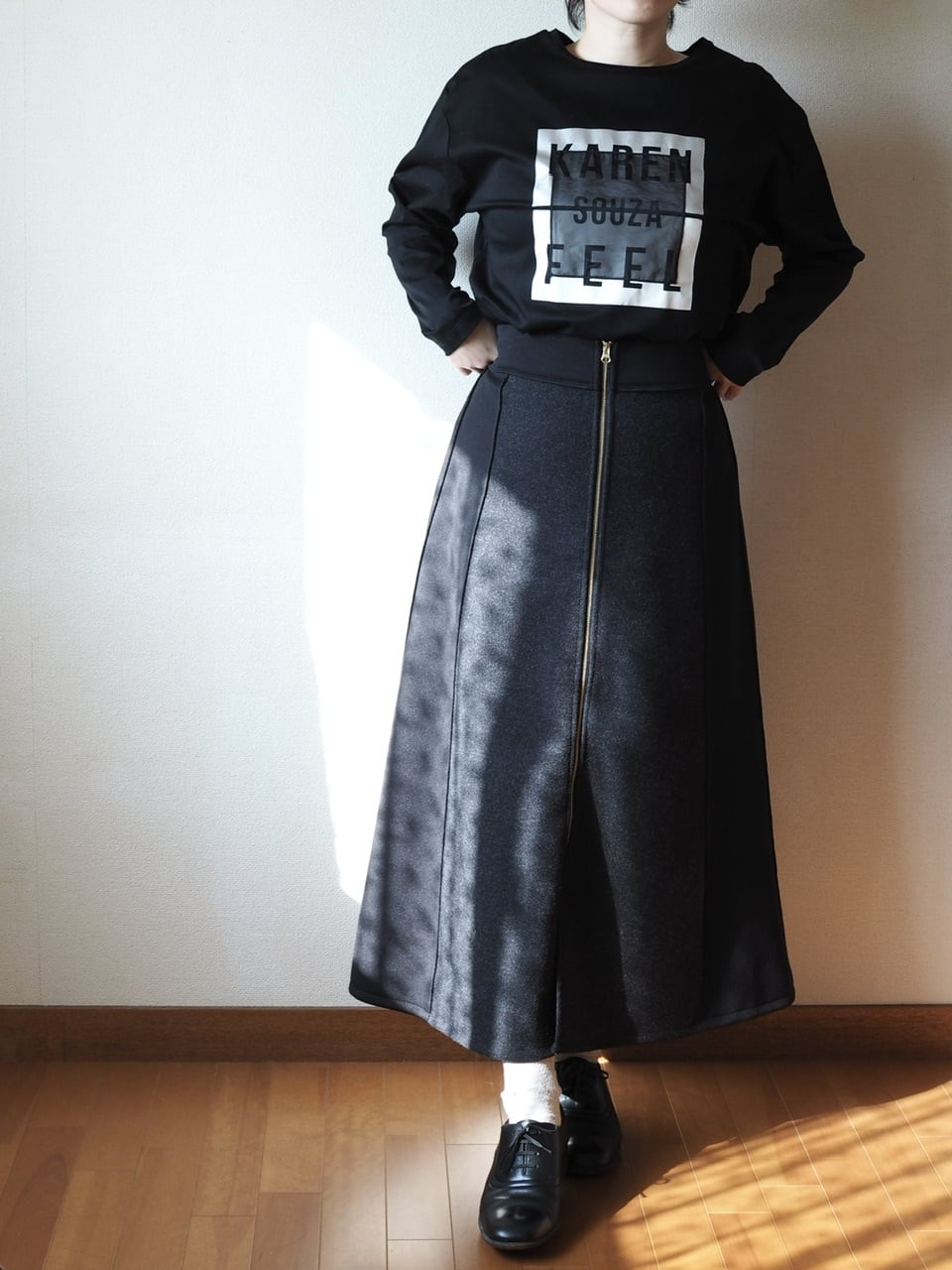 デザインロゴTシャツ <ブラック>