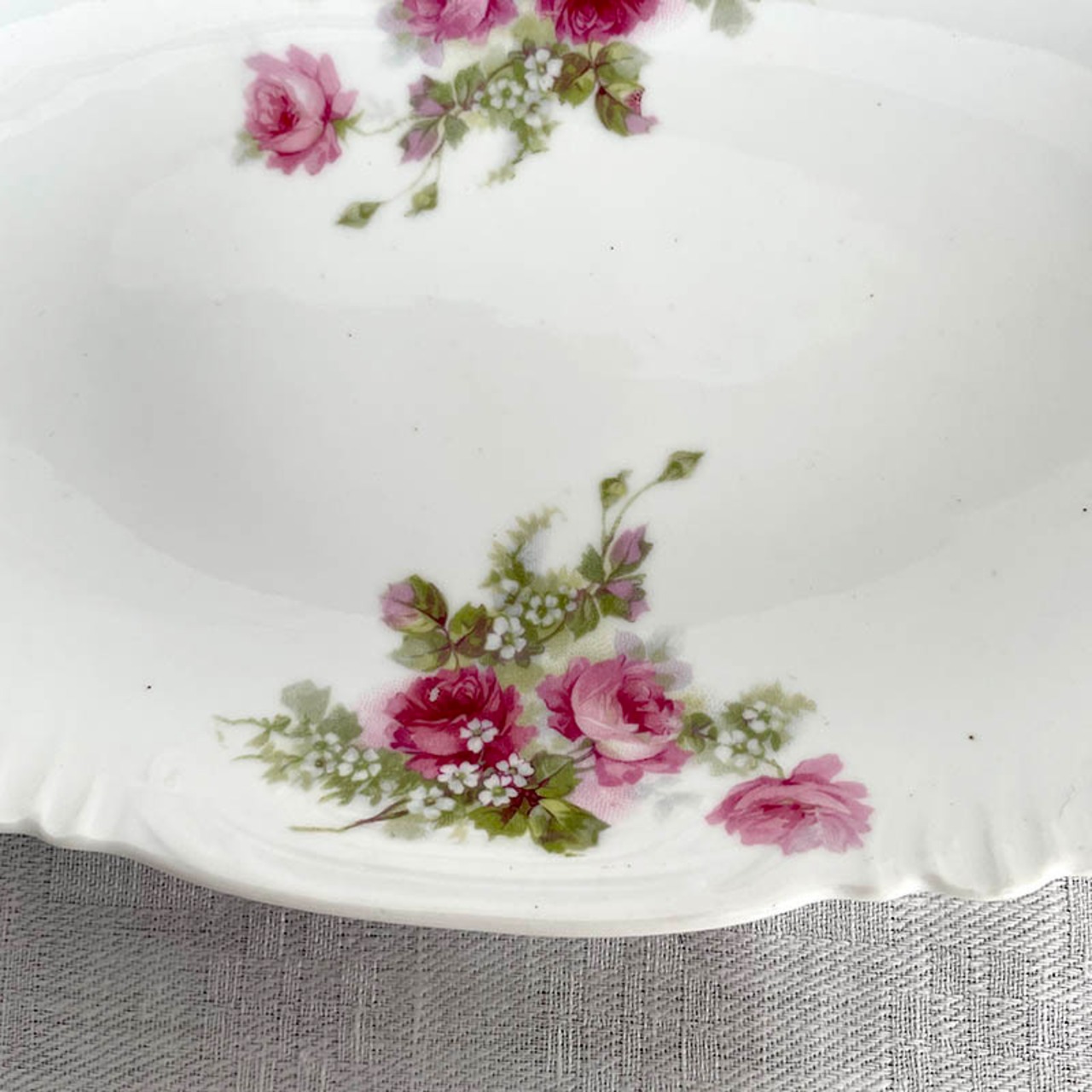 オーバルプレート　ラヴィエ　バラの花　ロカイユ装飾　 12TWdt12-2