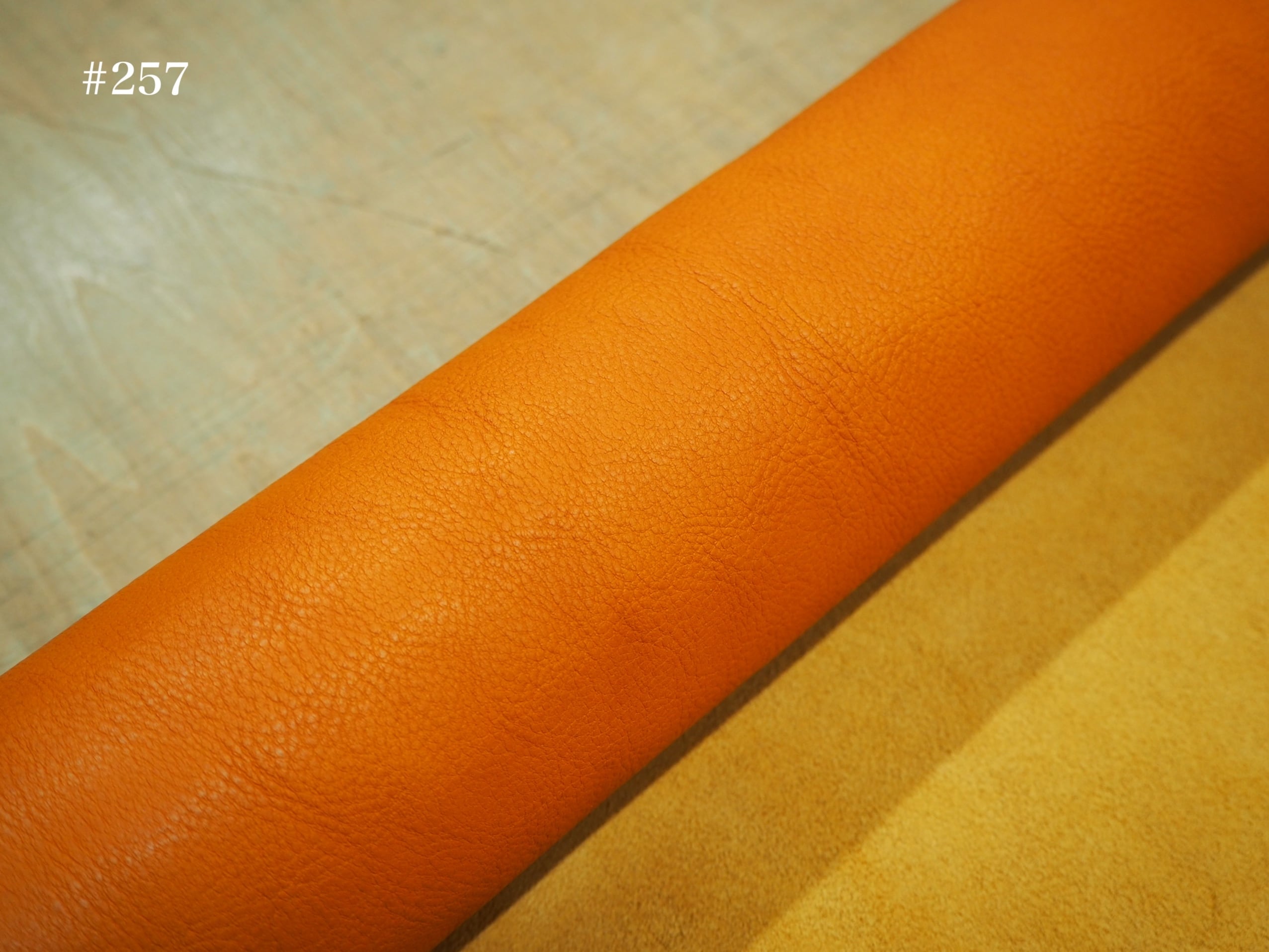 257】 ヌメオイルシュリンク カラシ 253ds | LEATHER FACTORY