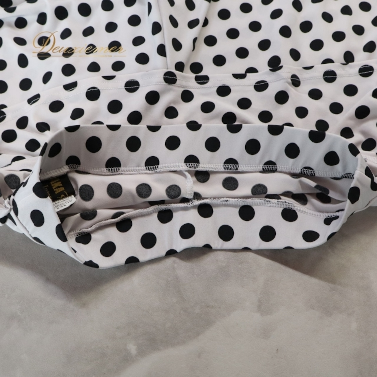 社交ダンス 衣装 ズボン ボトムス パンツ ホワイト系 タカダンス TAKA DANCE ブラック系 レッスン 練習 上品 ドット 水玉 モノクロ かわいい おしゃれ 華やか ダンス ダンス衣装 エレガント 可愛い 大きなスリット 柔らかい レディース スタイリッシュ カジュアル ダンスレッスン エレガンス クラシック