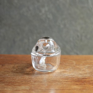 パカッと開く、ガラスの小鳥