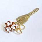 【人気商品】カランコエ花のキーホルダー(花色ホワイトカラー)