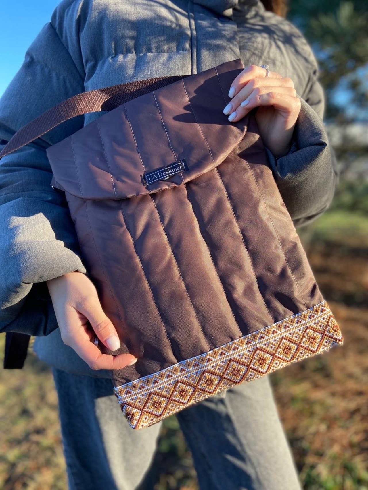 カジュアル手刺繍バッグ（ダークブラウン）/PC・ラップトップショルダーバッグ - 3