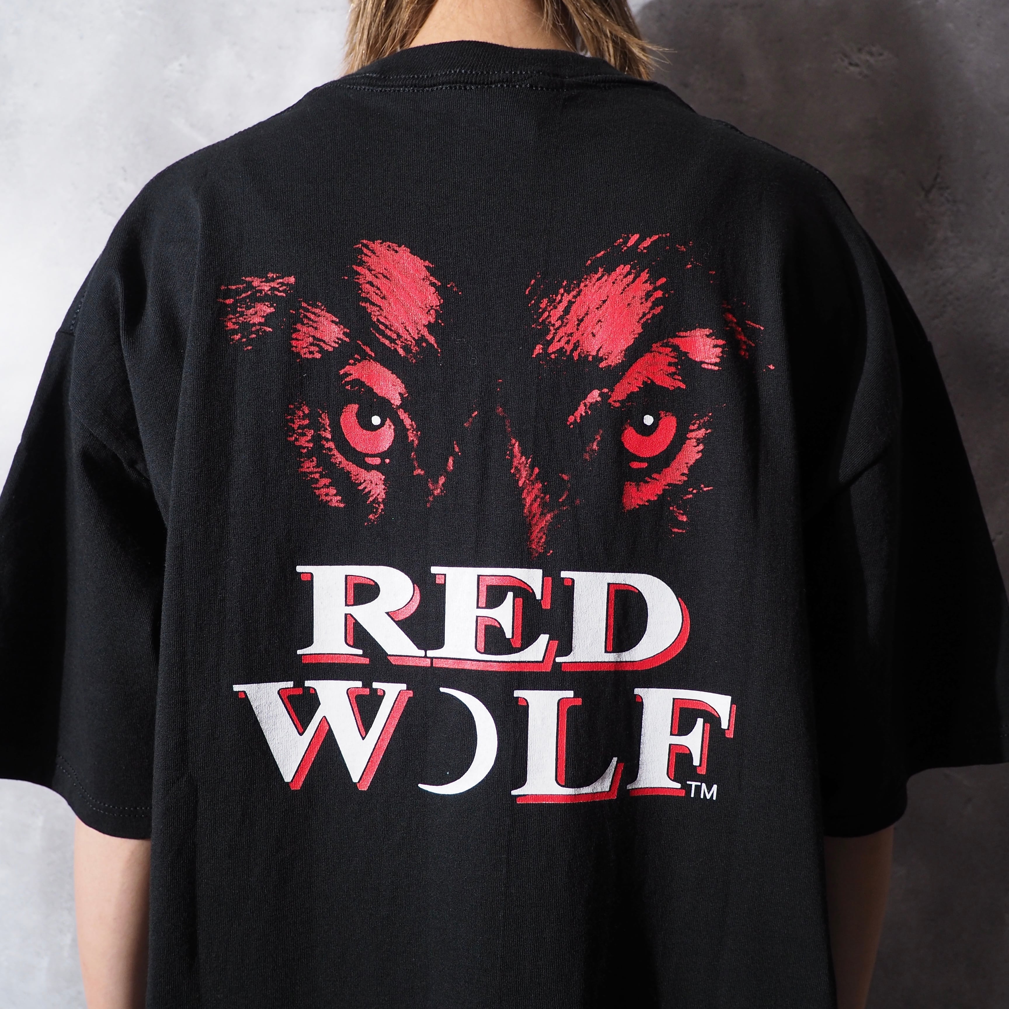 1990s ” RED WOLF ” wolf face printed black Tee (made in Usa)