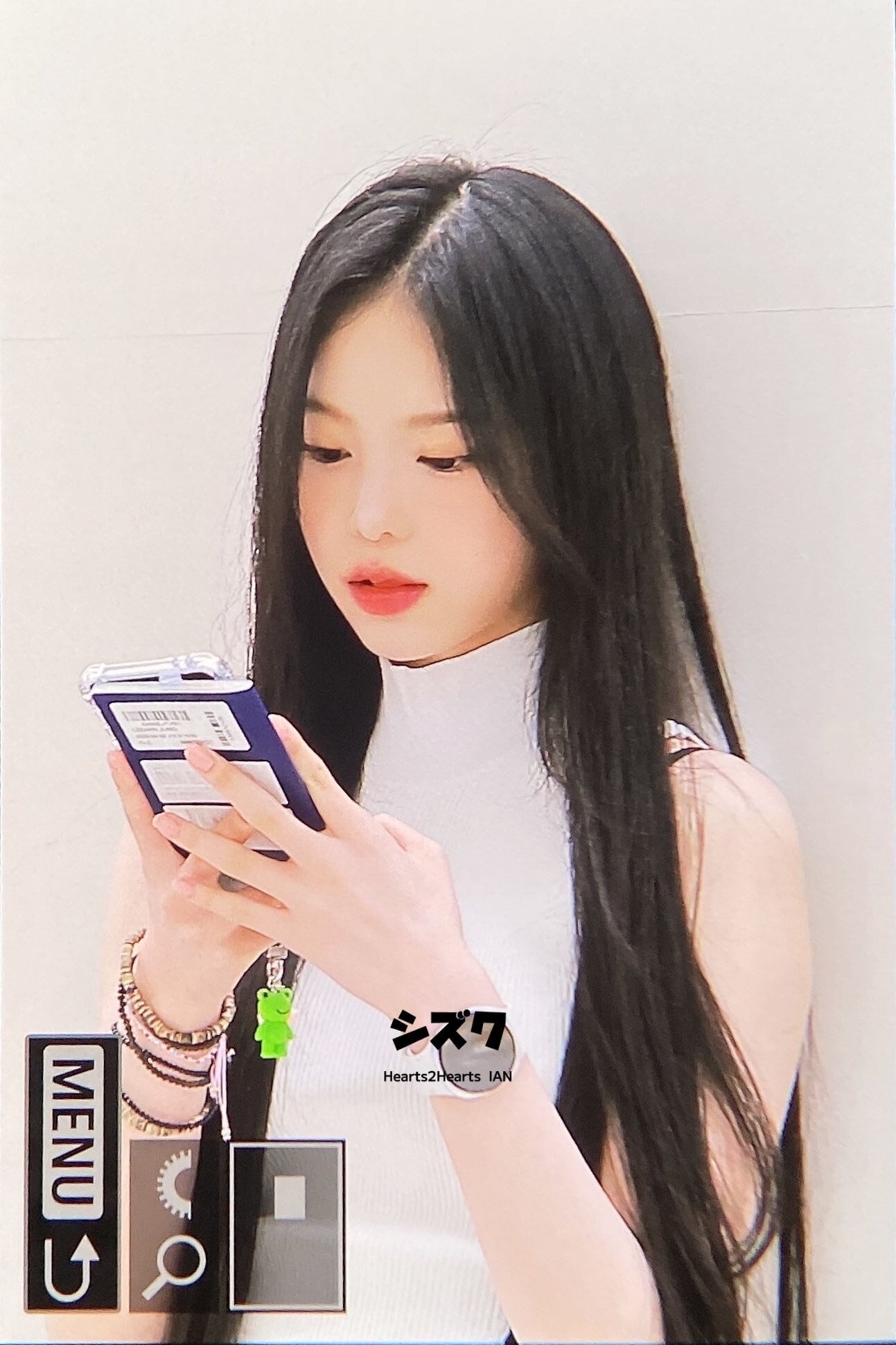 Hearts2Hearts H2H x FOCUS PHOTOBOOK ver 1st set Mini Album