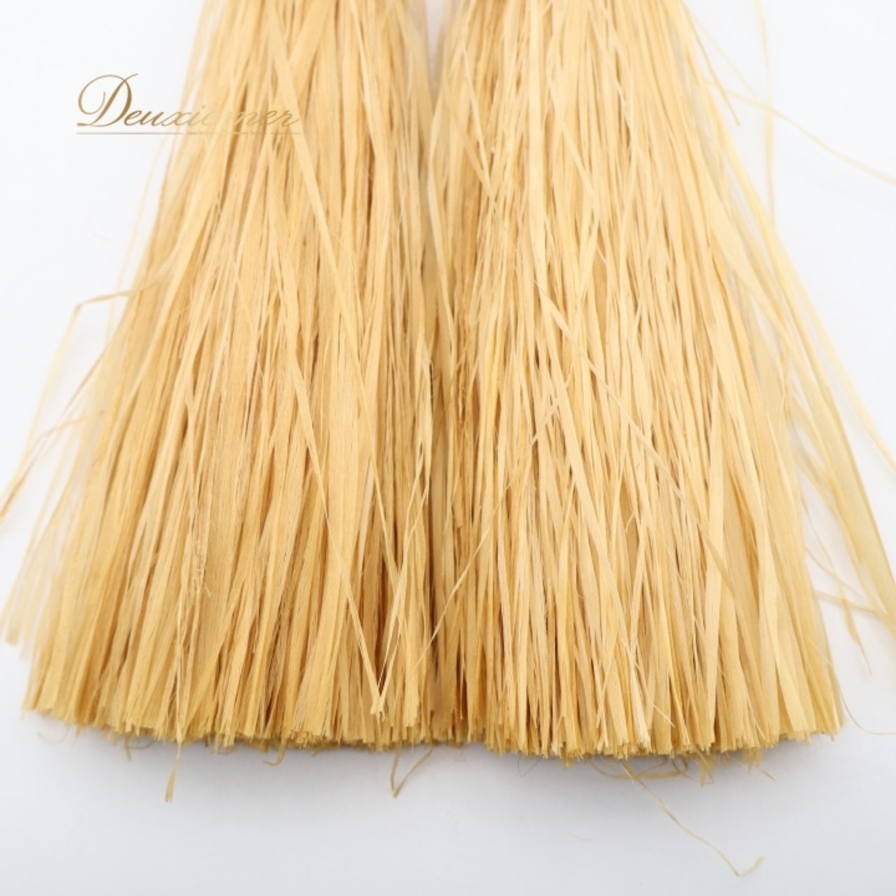 タヒチアンダンス イイ ハンドタッセル ブラウン系 小物 小道具 ペア 両手 茶 ナチュラル 紐 フラダンス 練習 レッスン イベント ステージ ポンポン 明るい 発表会 パフォーマンス モレ