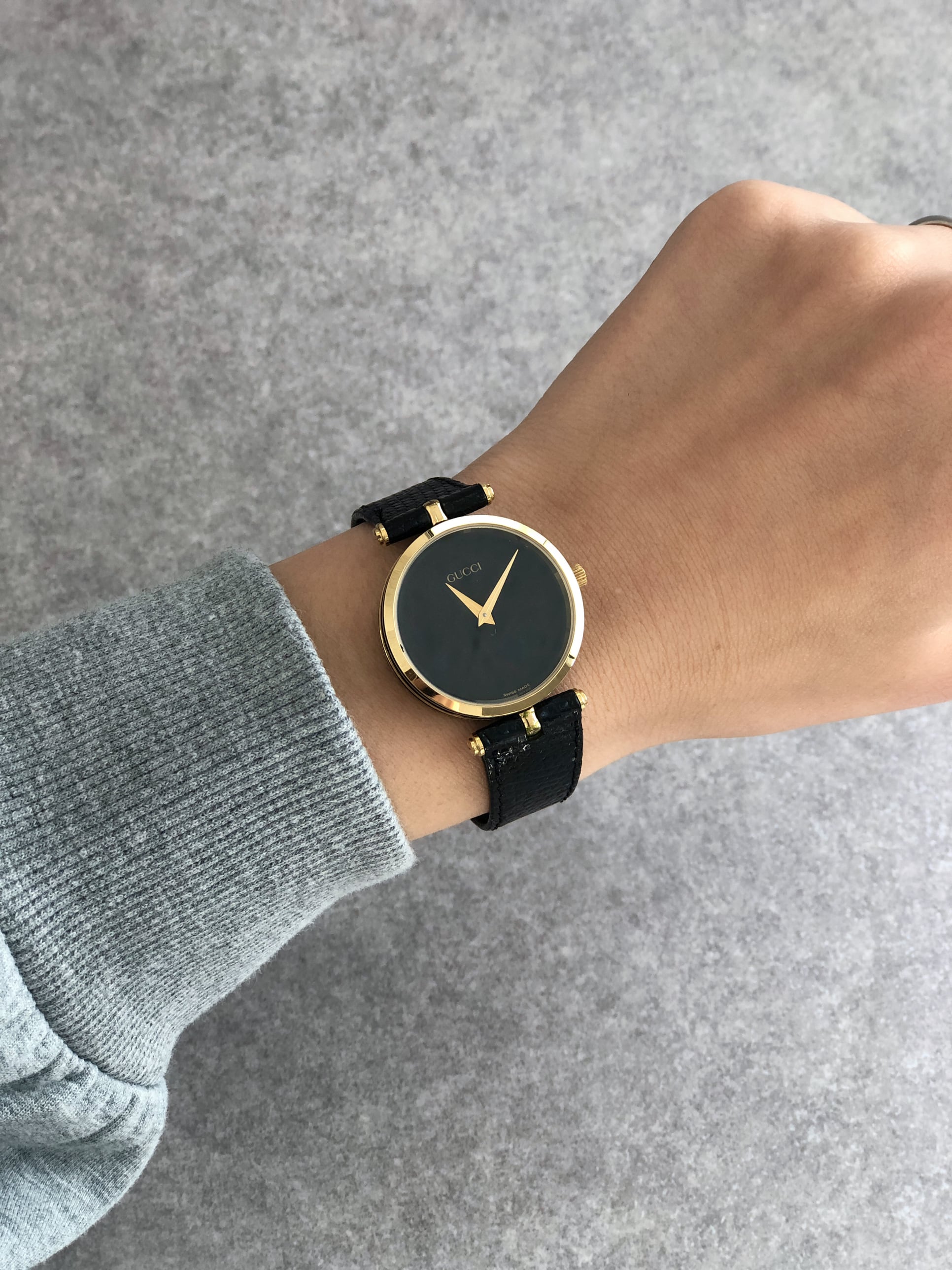 GUCCI グッチ 腕時計 ブラック レザー クウォーツ vintage