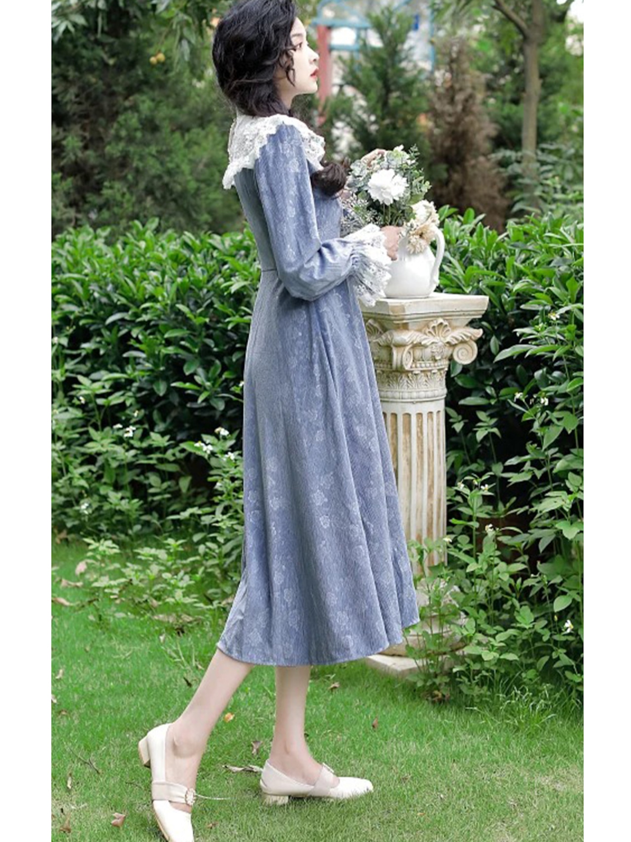 【0110】Blue Flower Lace Frill Long Sleeve Dress