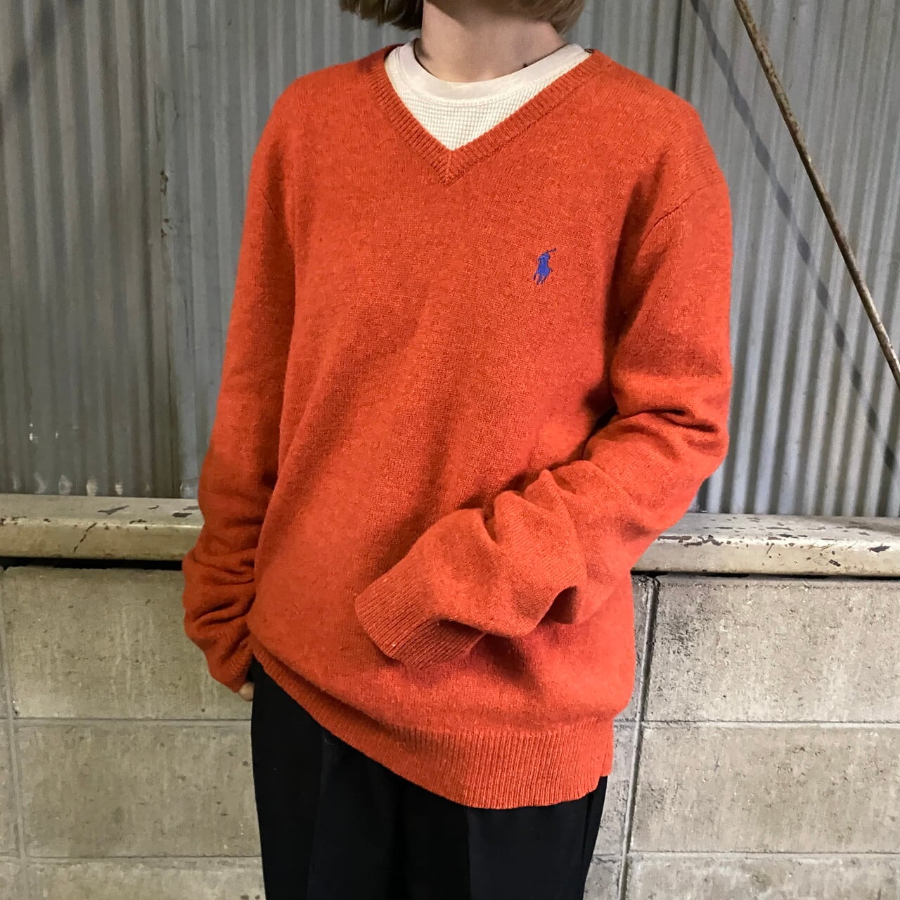 Polo by Ralph Lauren オールドラルフローレン Vネック ラムウールニットセーター メンズL 古着 ポロバイラルフローレン  ワンポイントロゴ刺繍 オレンジ 朱色【ニットセーター】【AN20】 | cave 古着屋【公式】古着通販サイト powered by BASE