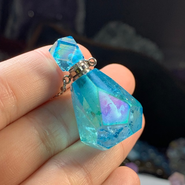 19.美しいブルー☆アクアオーラクォーツ・香水瓶