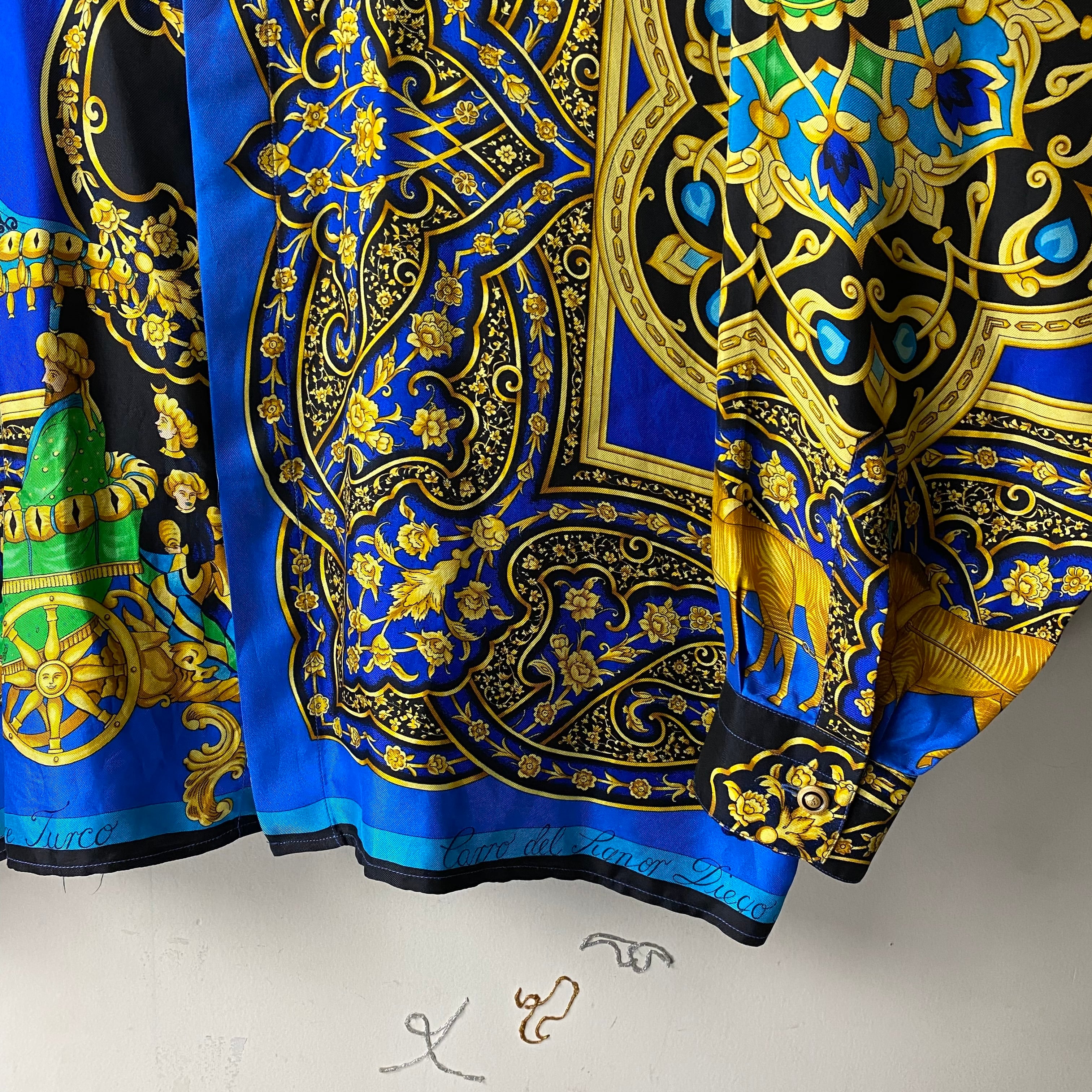vintage V2 BY VERSACE scarf pattern silk shirt | NOIR ONLINE