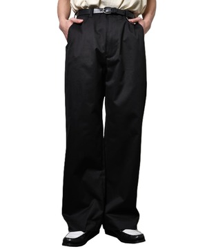 UNIVERSAL PRODUCTS. / 233-60506 NO TUCK CHINO TROUSERS (BLACK)