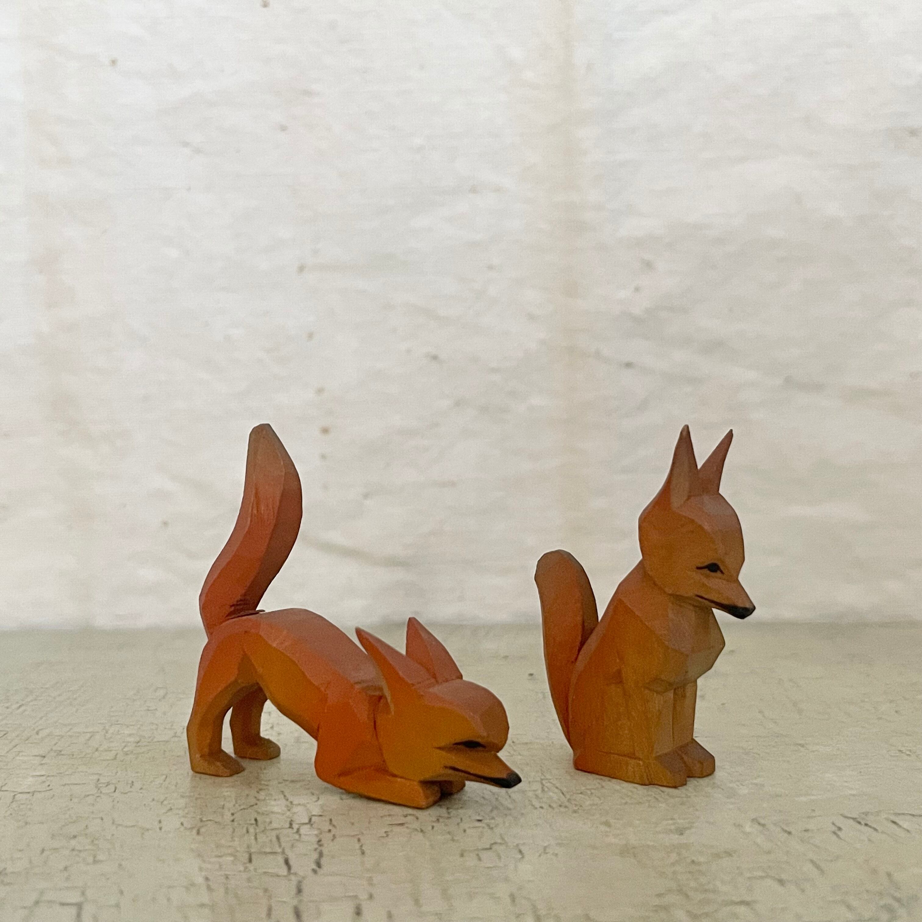 小さな木のキツネ