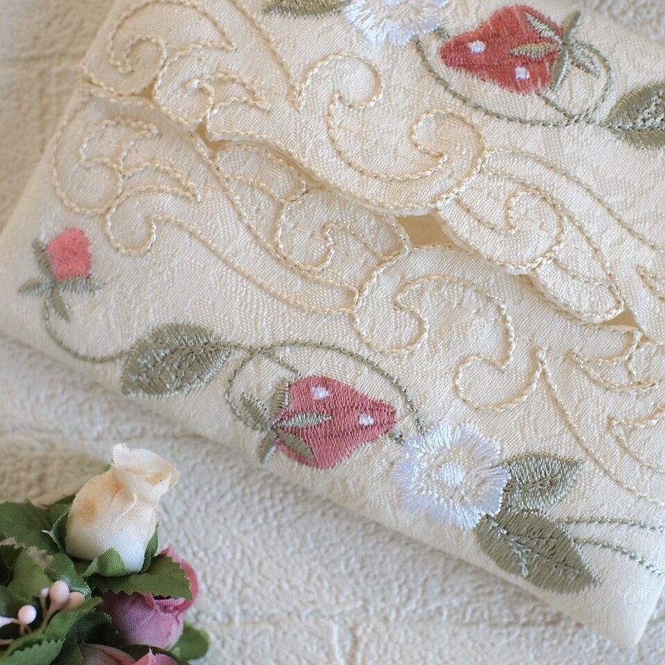 ストロベリー刺繍 ポケットティッシュカバー 花柄 ナチュラル