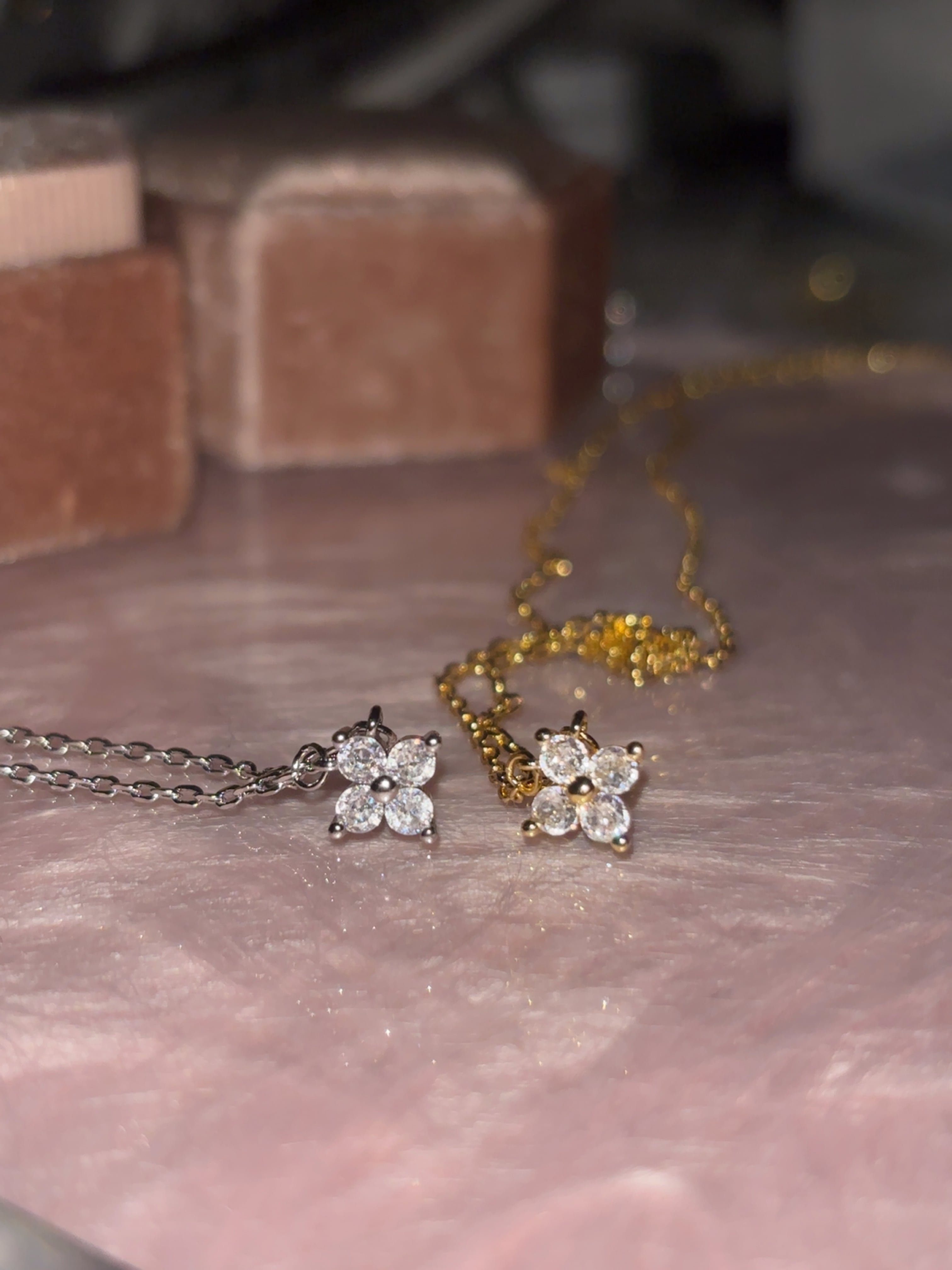 mini flower necklace | milcy（ミルシー） 大人フェミニン