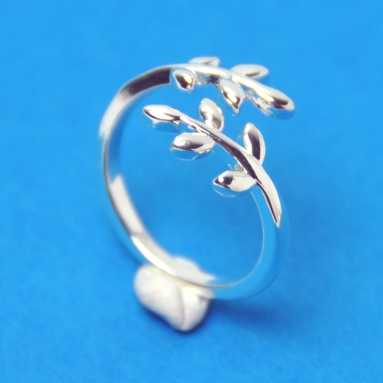 あみものリング【葉っぱ 銀・04】