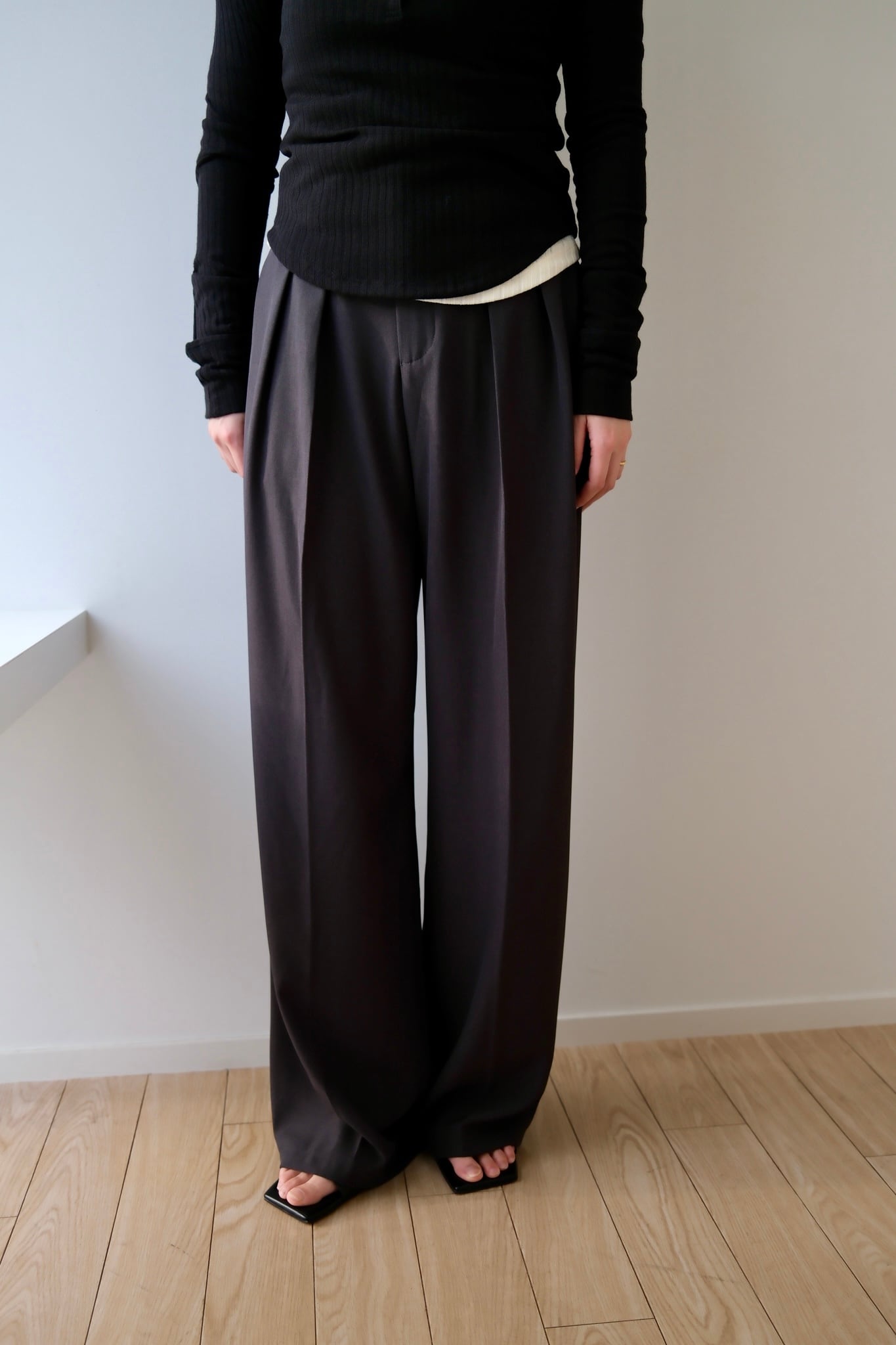 Two-Tuck Slacks ダブルタックスラックス Charcoal