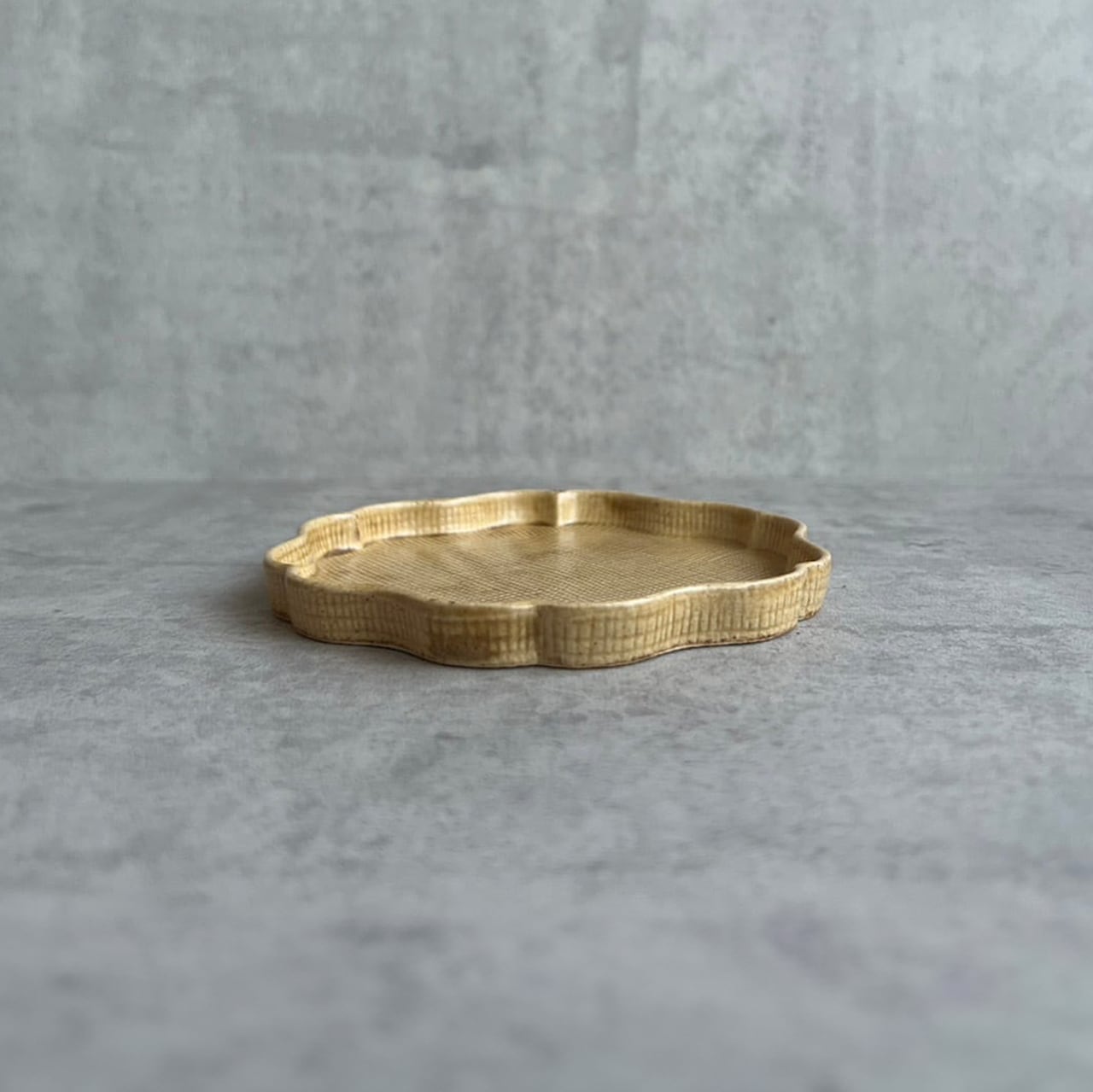 A2305 輪花皿3寸（茶） | KANESAN1893