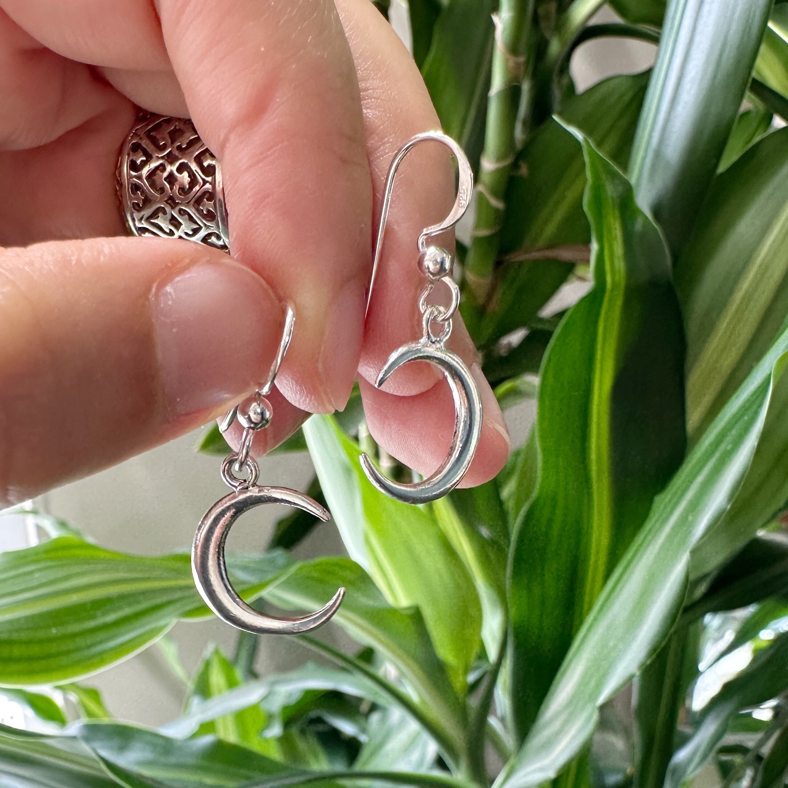 三日月 フック ピアス 月星 ◇◇ | 【公式通販】鎌倉のシルバー