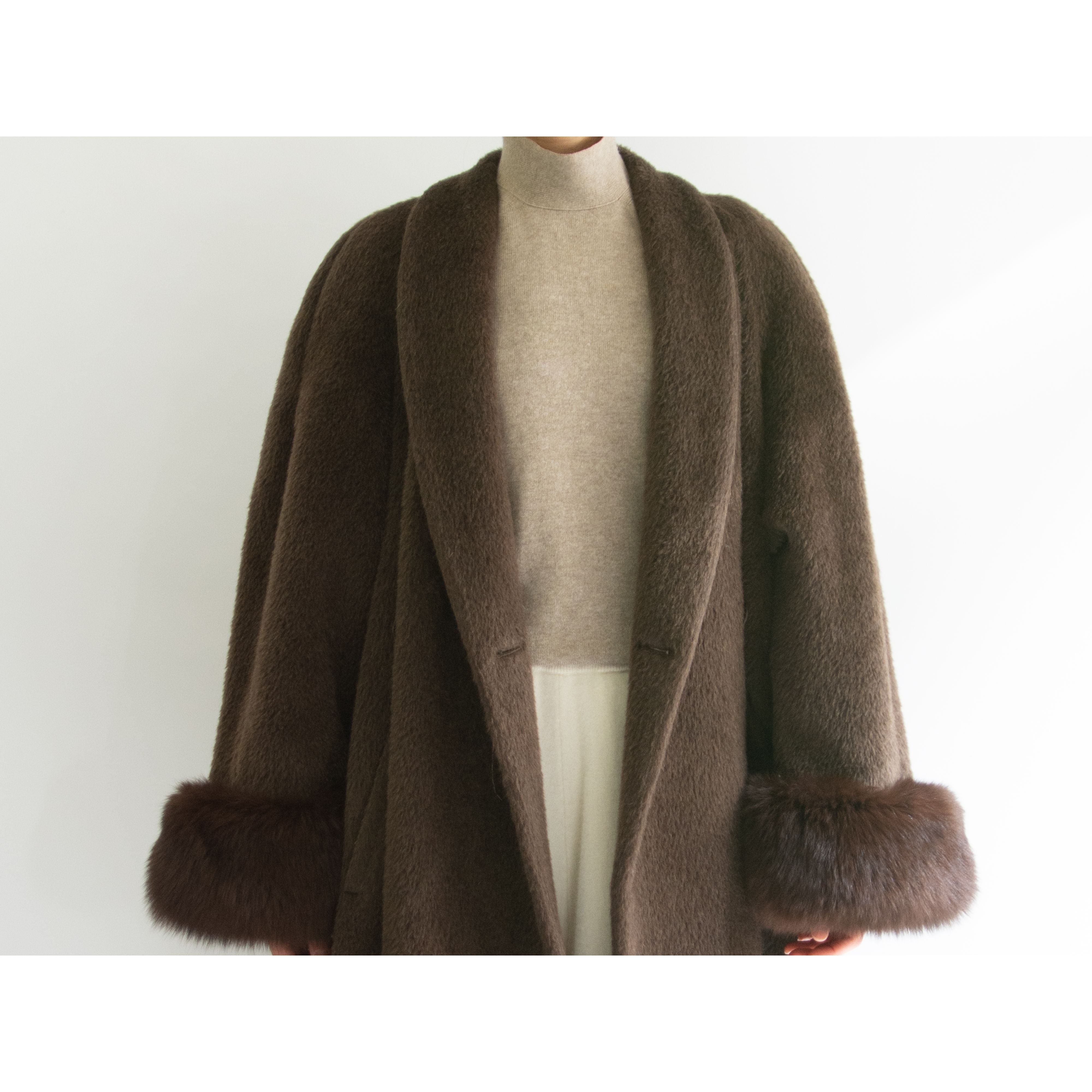 【MASCOTTE MAXCOATS】Made in Italy 80-90's "PIACENZA" Pure Baby Llama Overcoat（イタリア製 ピアチェンツァ ベビーラマ オーバーコート）