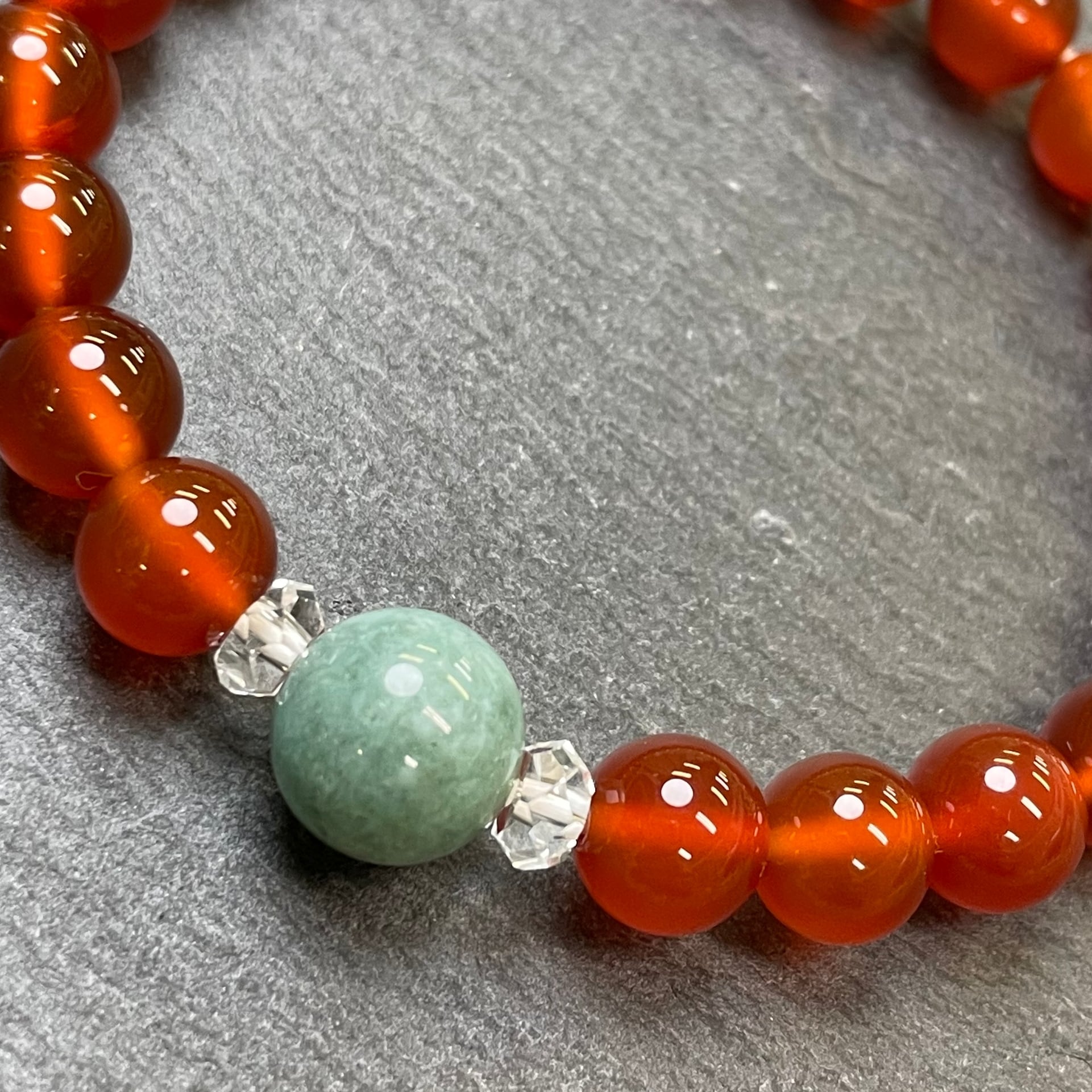翡翠 × カーネリアン ブレスレット 天然石 | GAMAMA STONE
