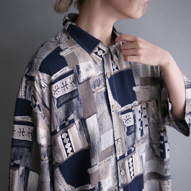 "擦り” block art pattern loose h/s shirt