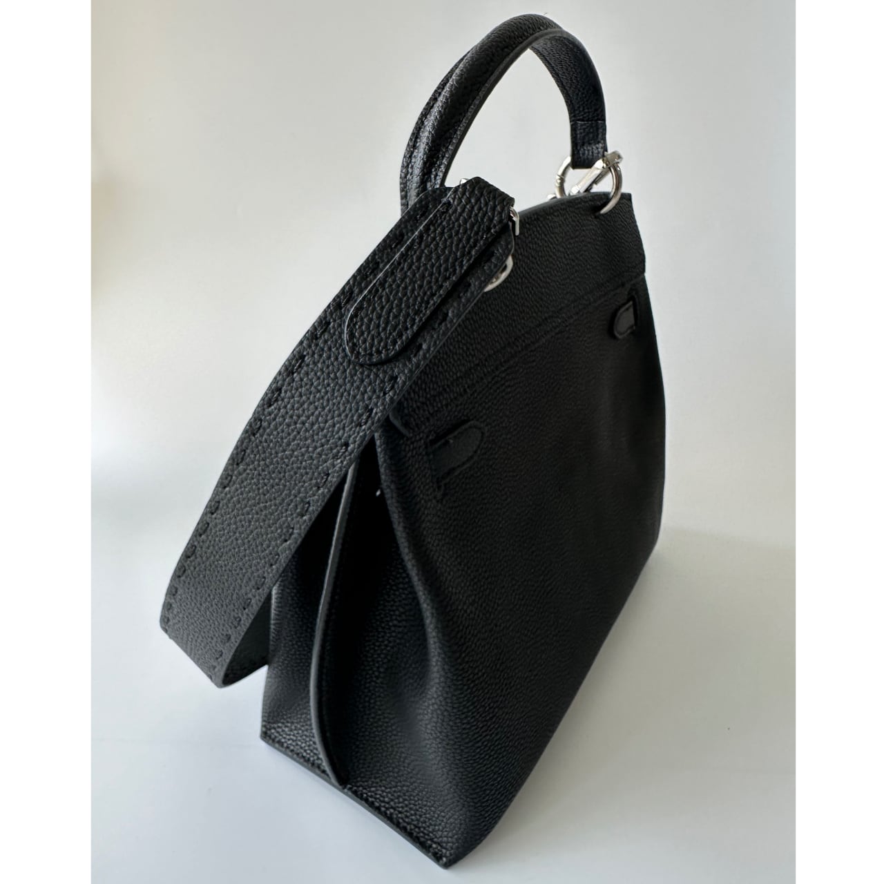 Debonair Big Handbag【デボネア ビック ハンドバッグ】 | so4store Debonair Big Handbag【デボネア ビック ハンドバッグ】 | so4store